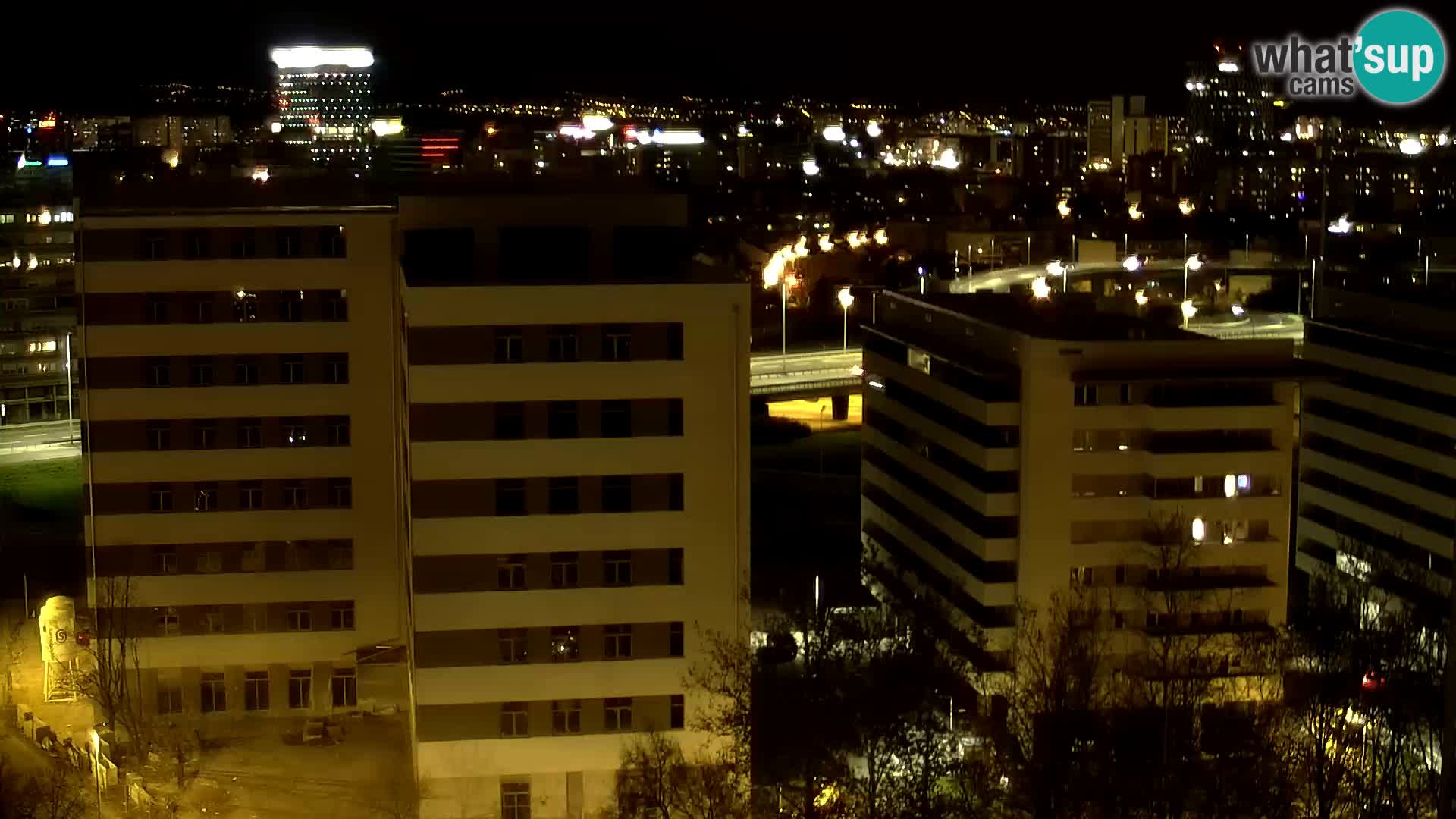 Rond-point en direct traversant les avenues Slavonska et Marin Držić à Zagreb webcam