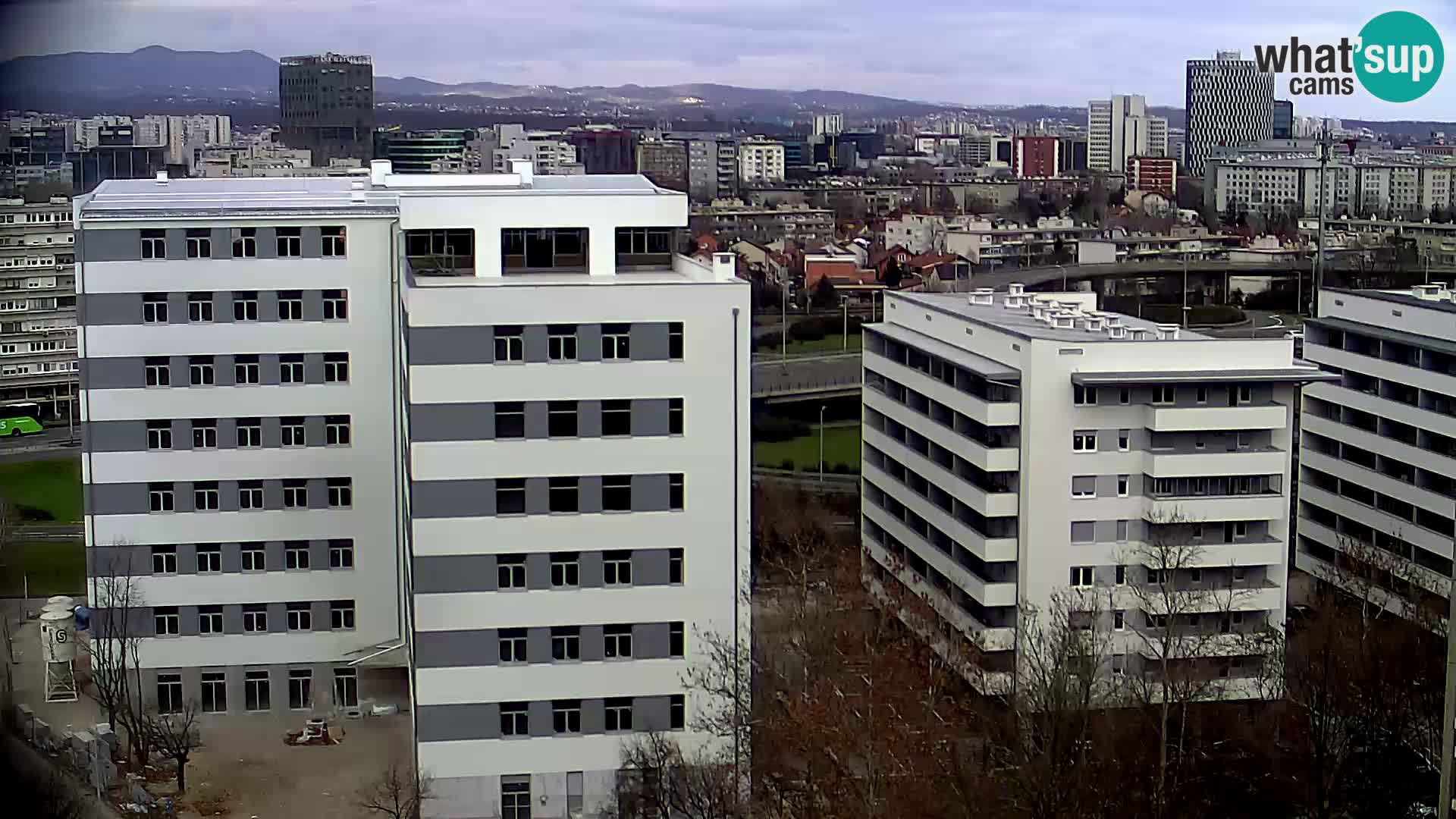 Live-Kreisverkehr Slavonska und Marin Držić Avenue zur Zagreb Webcam