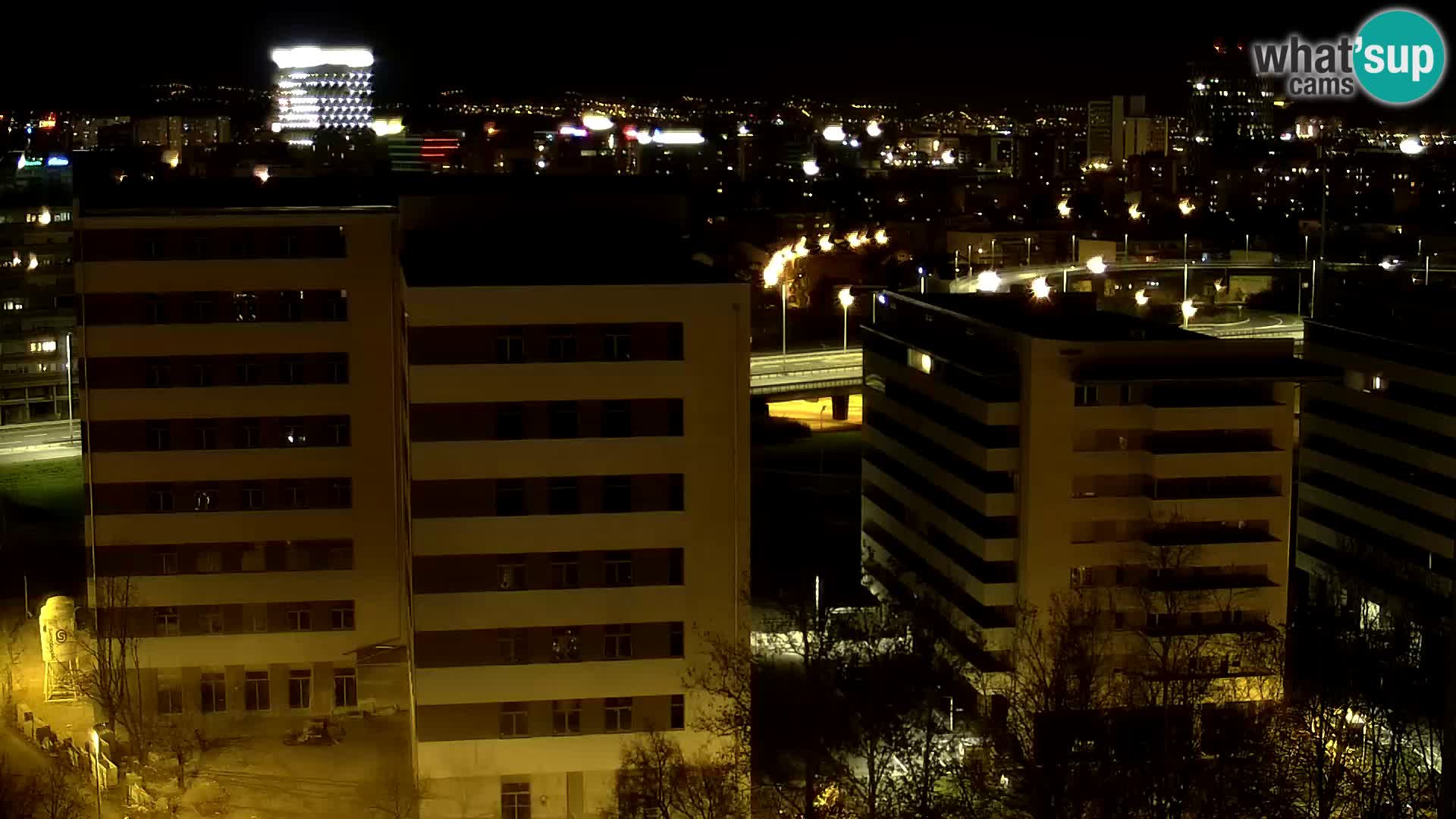 Rond-point en direct traversant les avenues Slavonska et Marin Držić à Zagreb webcam