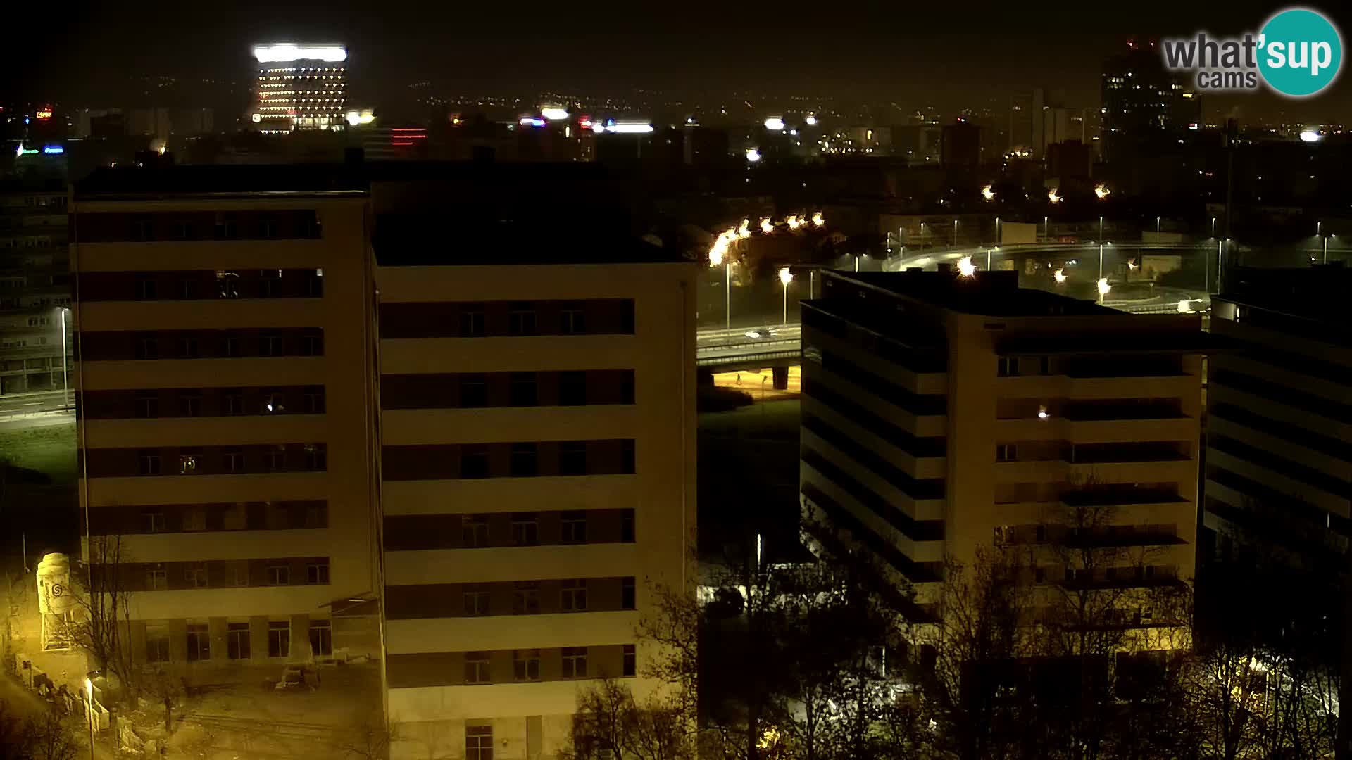 Rond-point en direct traversant les avenues Slavonska et Marin Držić à Zagreb webcam