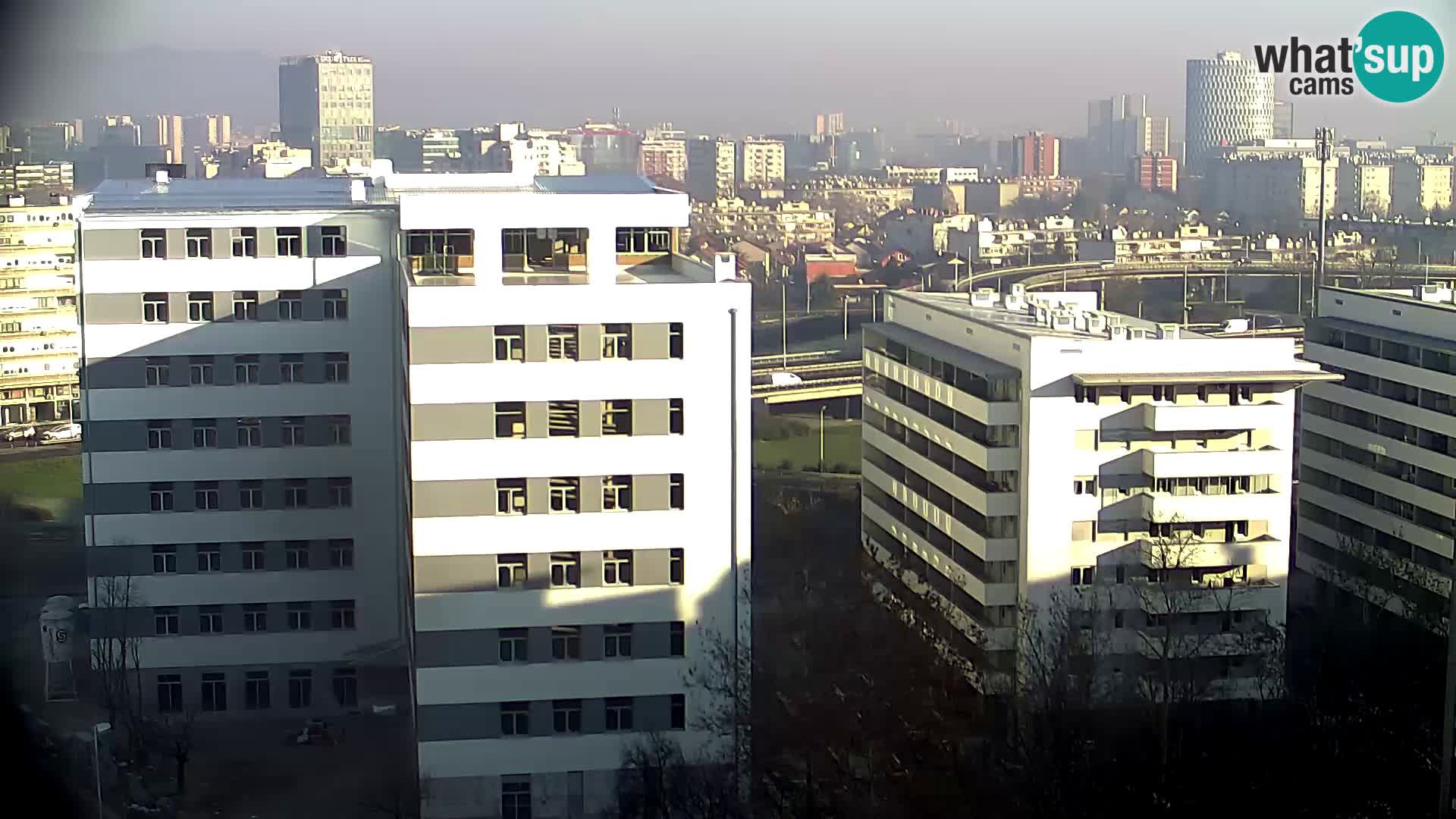 Rond-point en direct traversant les avenues Slavonska et Marin Držić à Zagreb webcam