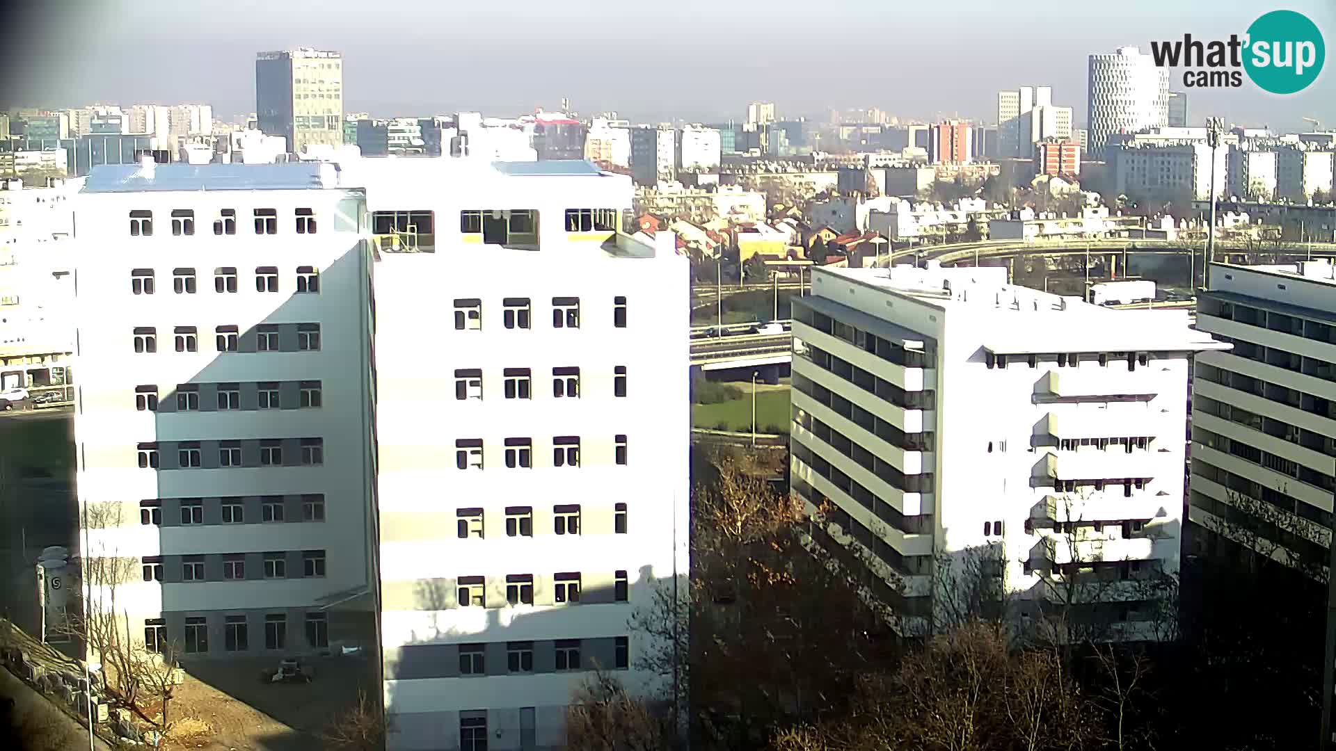 Rond-point en direct traversant les avenues Slavonska et Marin Držić à Zagreb webcam