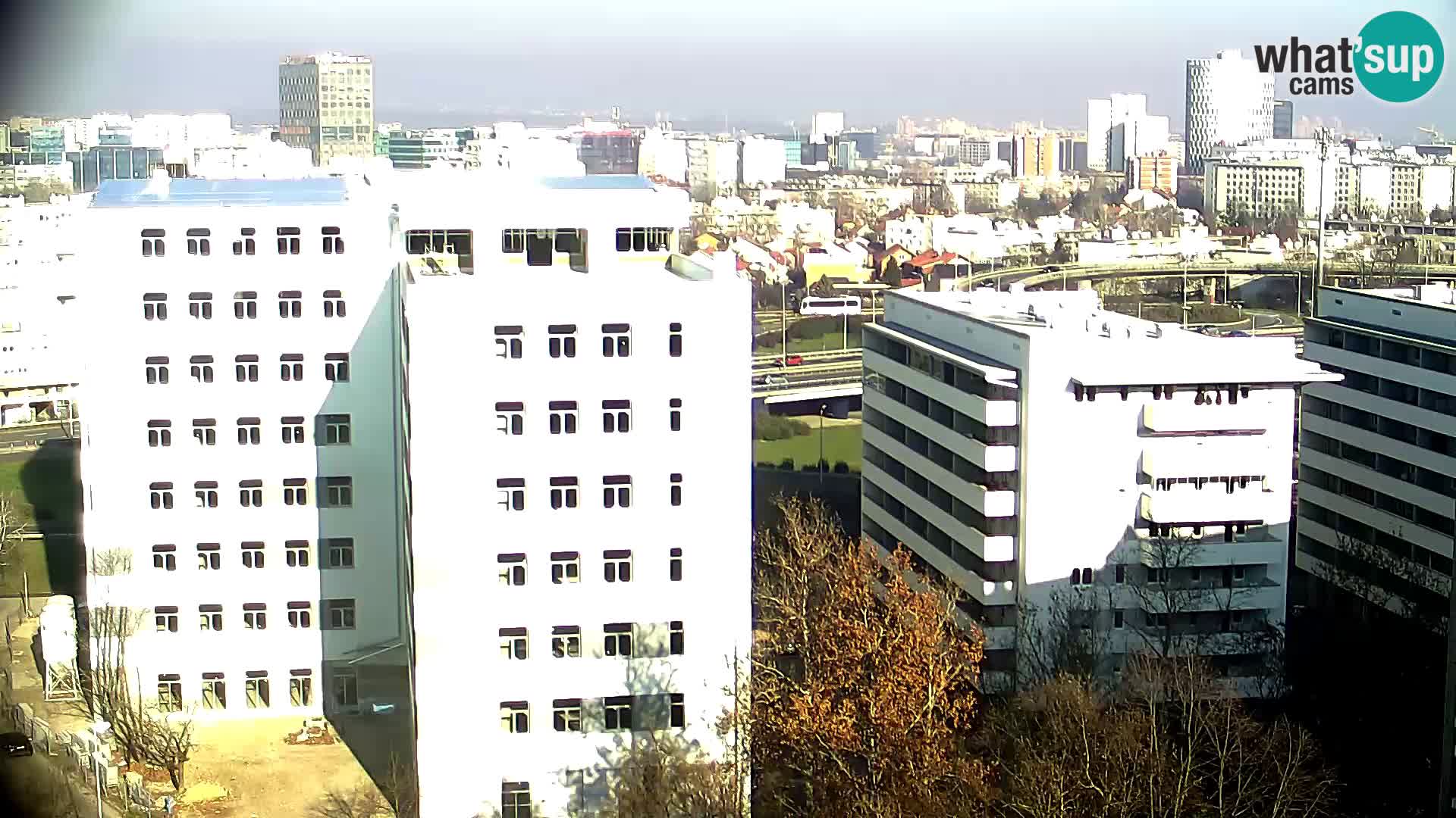 Rond-point en direct traversant les avenues Slavonska et Marin Držić à Zagreb webcam