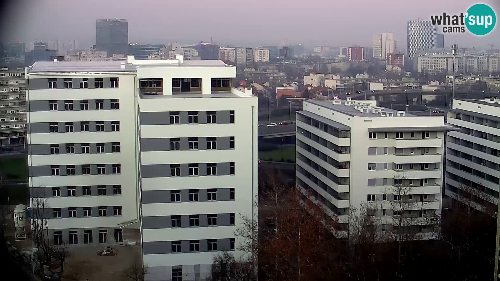 Live-Kreisverkehr Slavonska und Marin Držić Avenue zur Zagreb Webcam