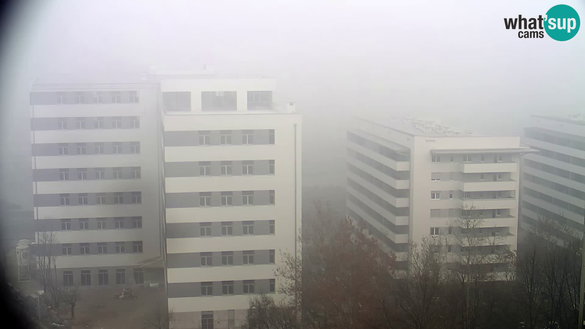 Rond-point en direct traversant les avenues Slavonska et Marin Držić à Zagreb webcam