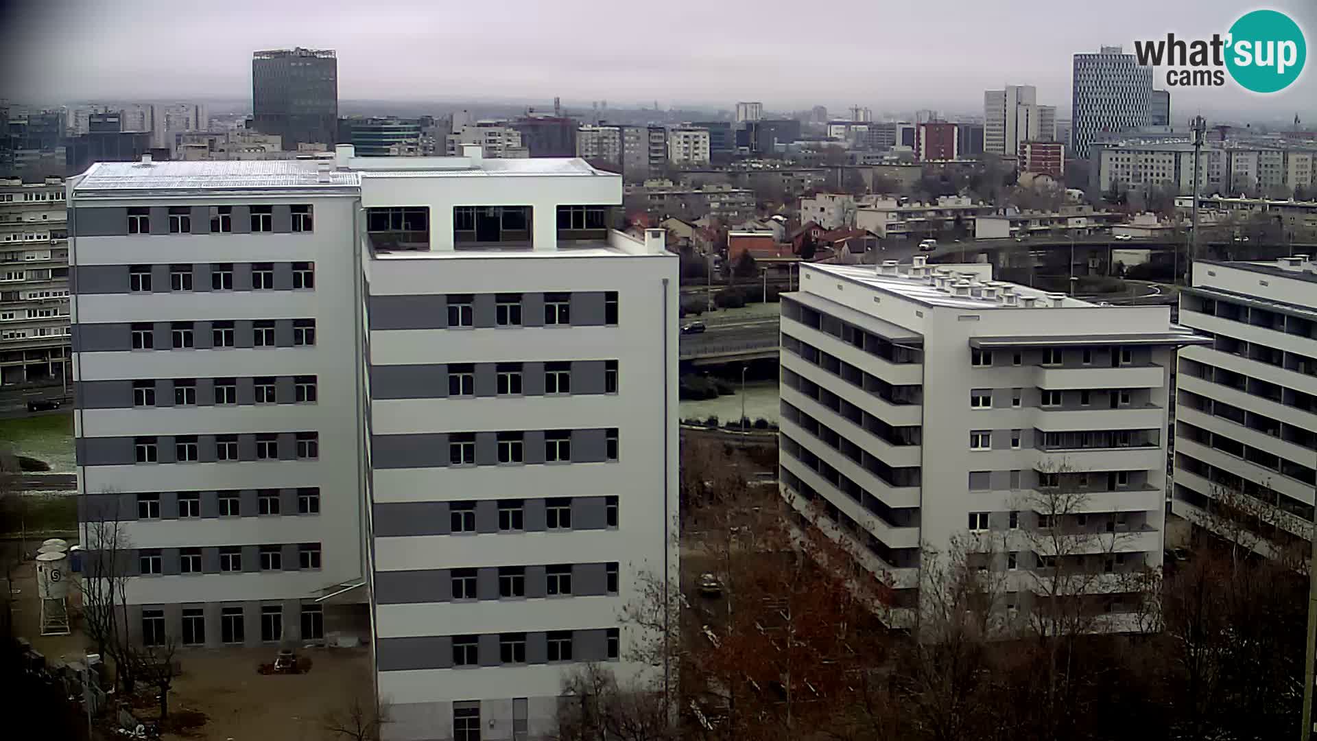 Rond-point en direct traversant les avenues Slavonska et Marin Držić à Zagreb webcam