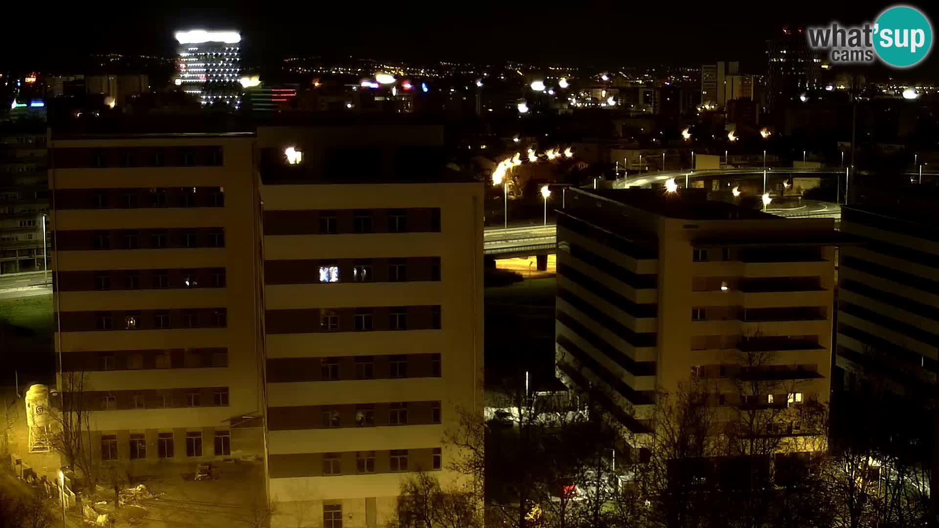 Rond-point en direct traversant les avenues Slavonska et Marin Držić à Zagreb webcam