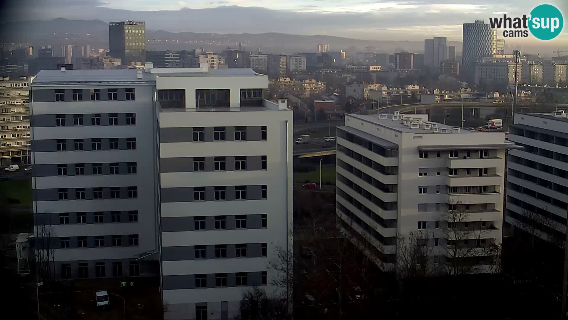 Rond-point en direct traversant les avenues Slavonska et Marin Držić à Zagreb webcam