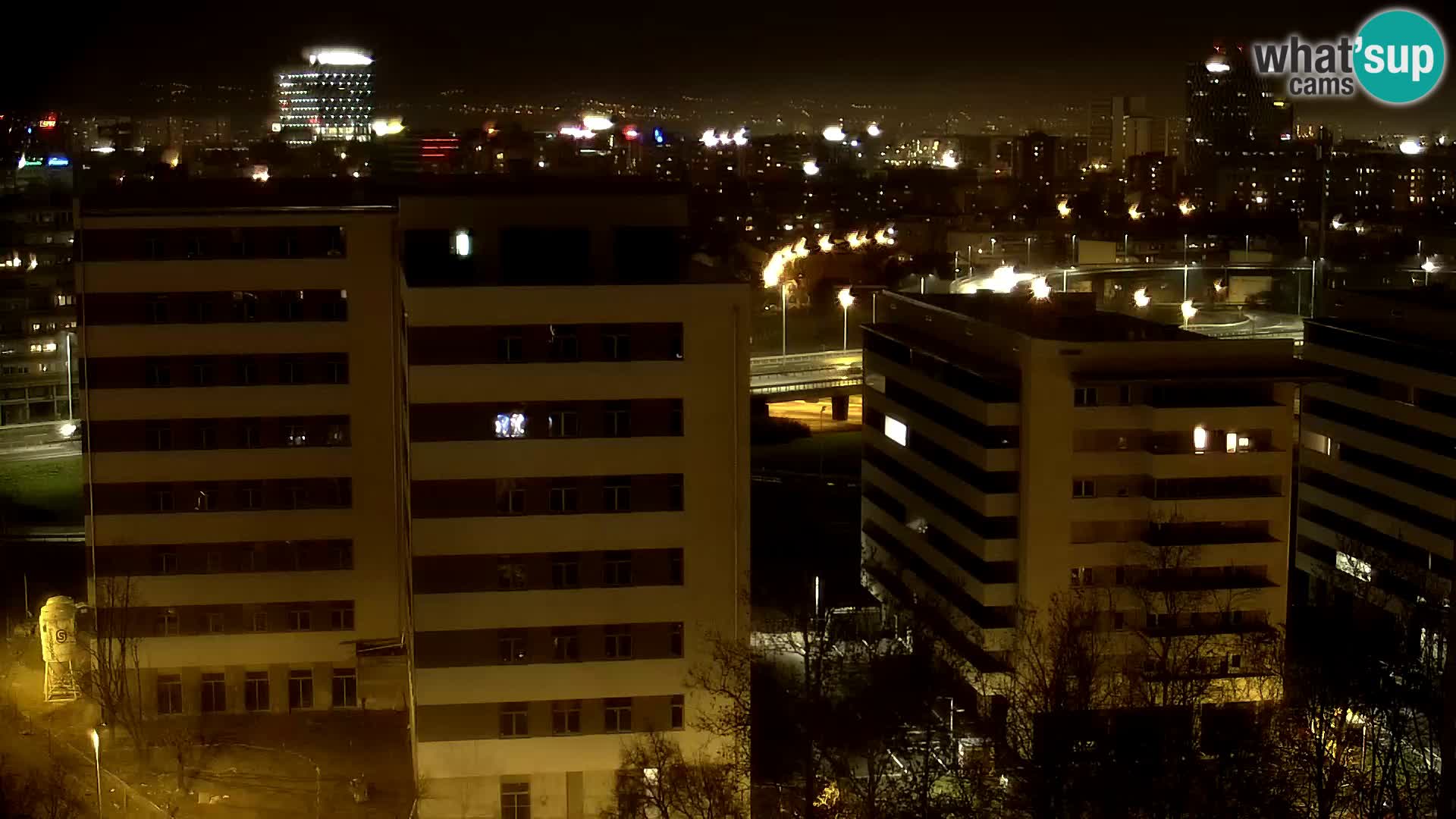 Rond-point en direct traversant les avenues Slavonska et Marin Držić à Zagreb webcam