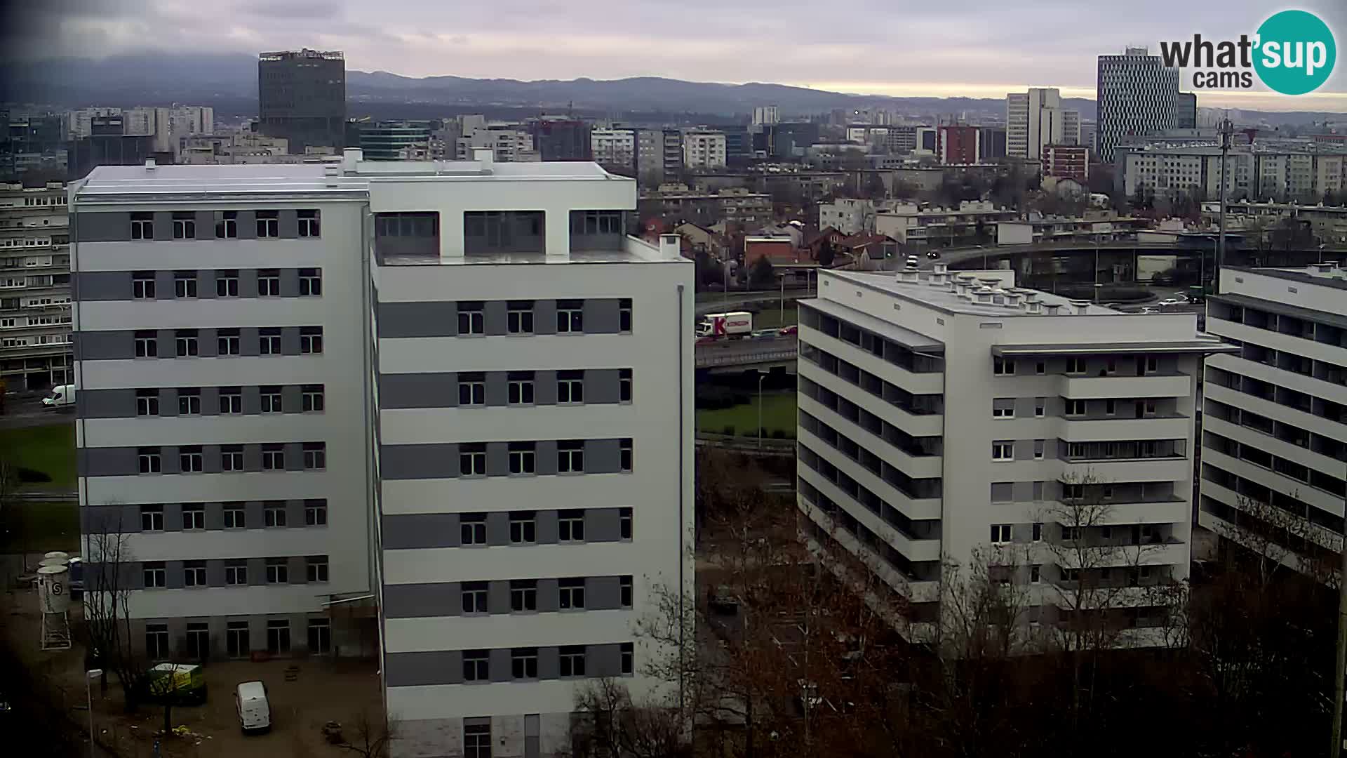 Live-Kreisverkehr Slavonska und Marin Držić Avenue zur Zagreb Webcam