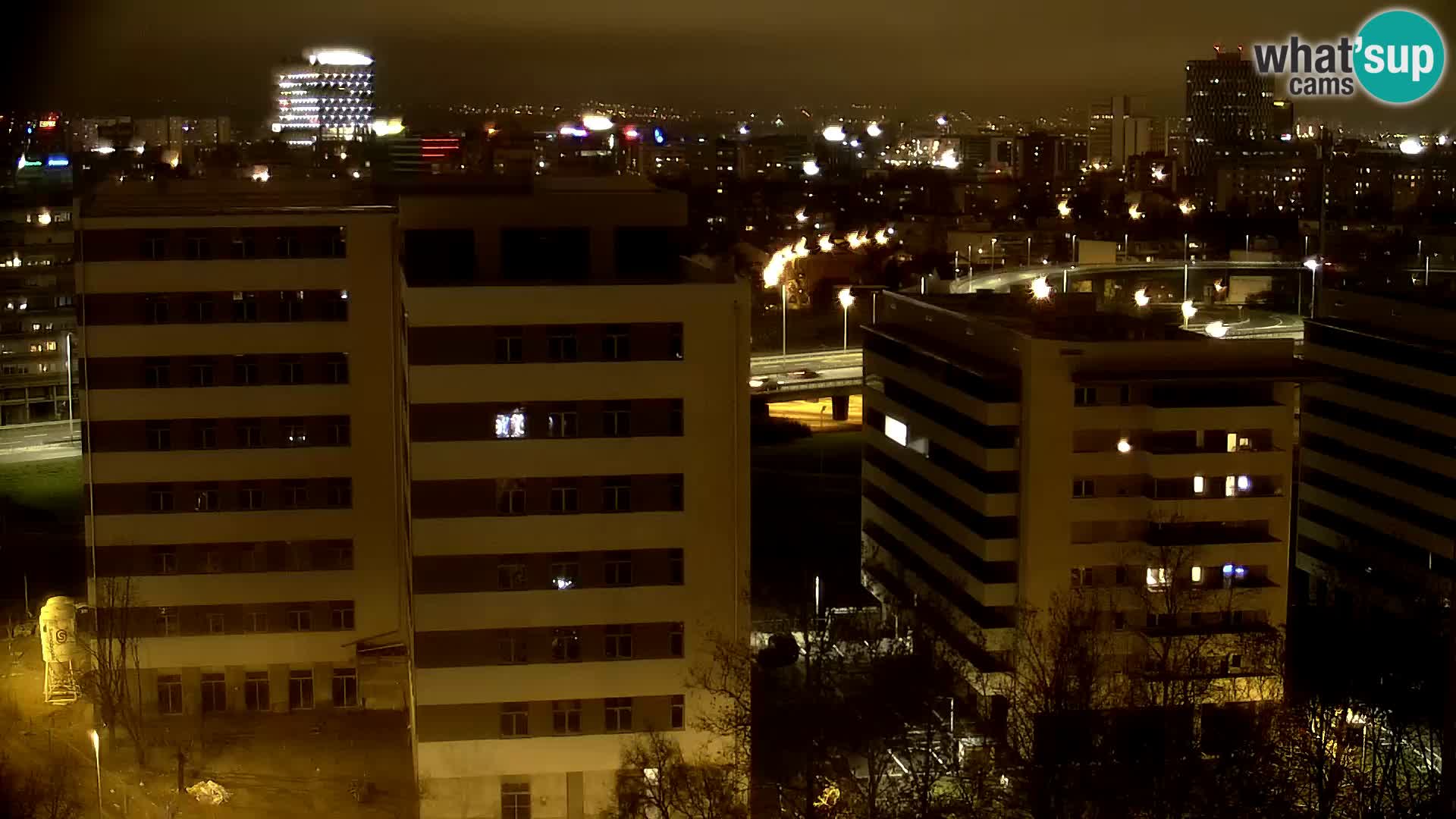 Rond-point en direct traversant les avenues Slavonska et Marin Držić à Zagreb webcam