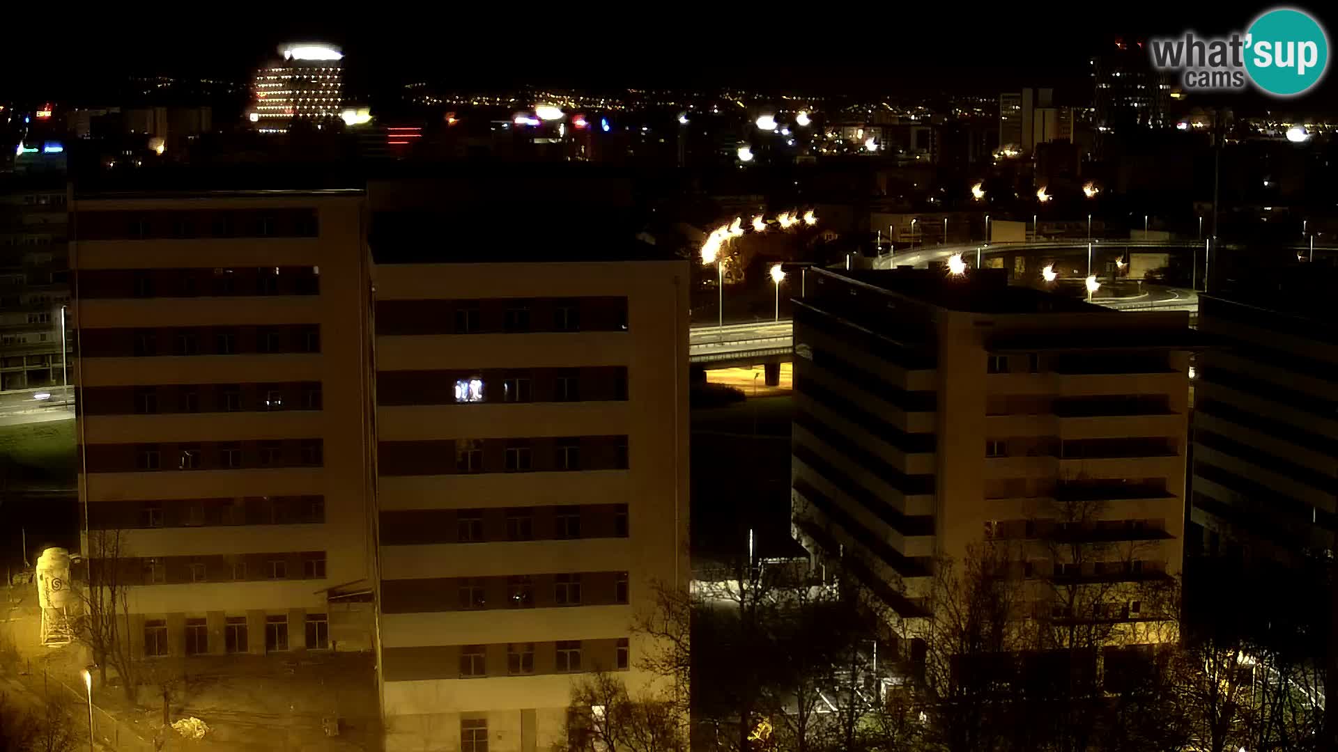 Rond-point en direct traversant les avenues Slavonska et Marin Držić à Zagreb webcam