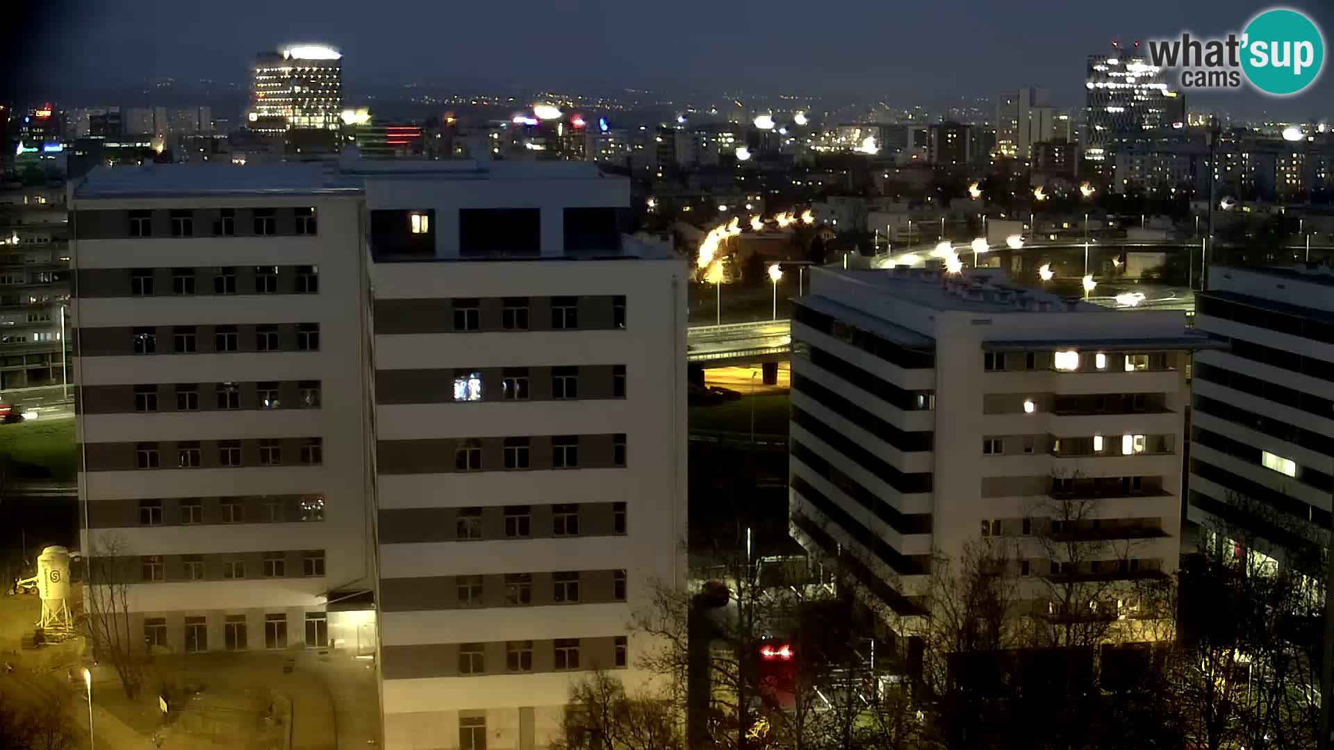 Rond-point en direct traversant les avenues Slavonska et Marin Držić à Zagreb webcam