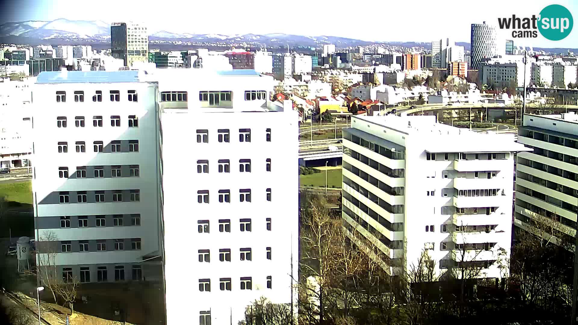 Live-Kreisverkehr Slavonska und Marin Držić Avenue zur Zagreb Webcam