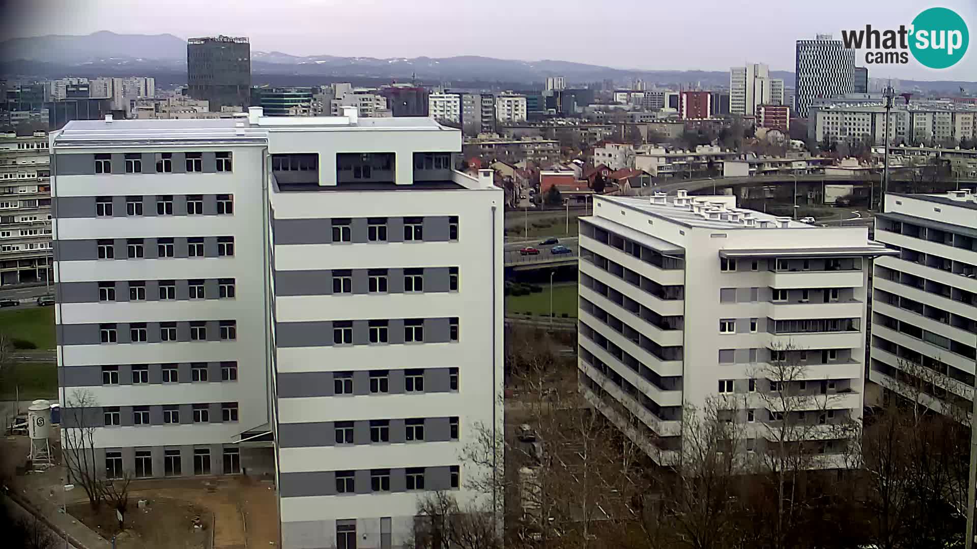 Live-Kreisverkehr Slavonska und Marin Držić Avenue zur Zagreb Webcam