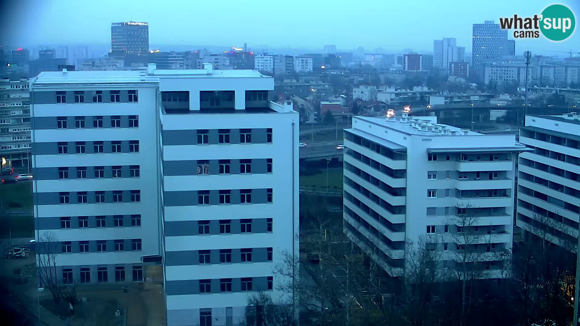 Live-Kreisverkehr Slavonska und Marin Držić Avenue zur Zagreb Webcam