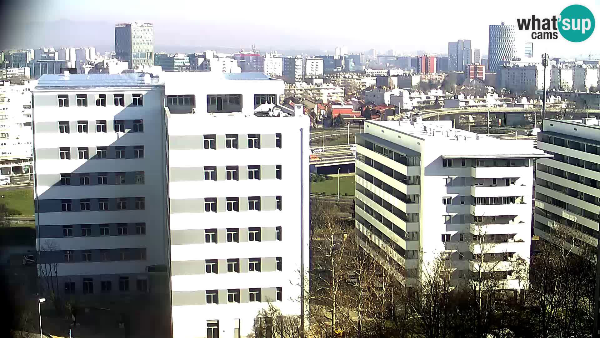 Live-Kreisverkehr Slavonska und Marin Držić Avenue zur Zagreb Webcam