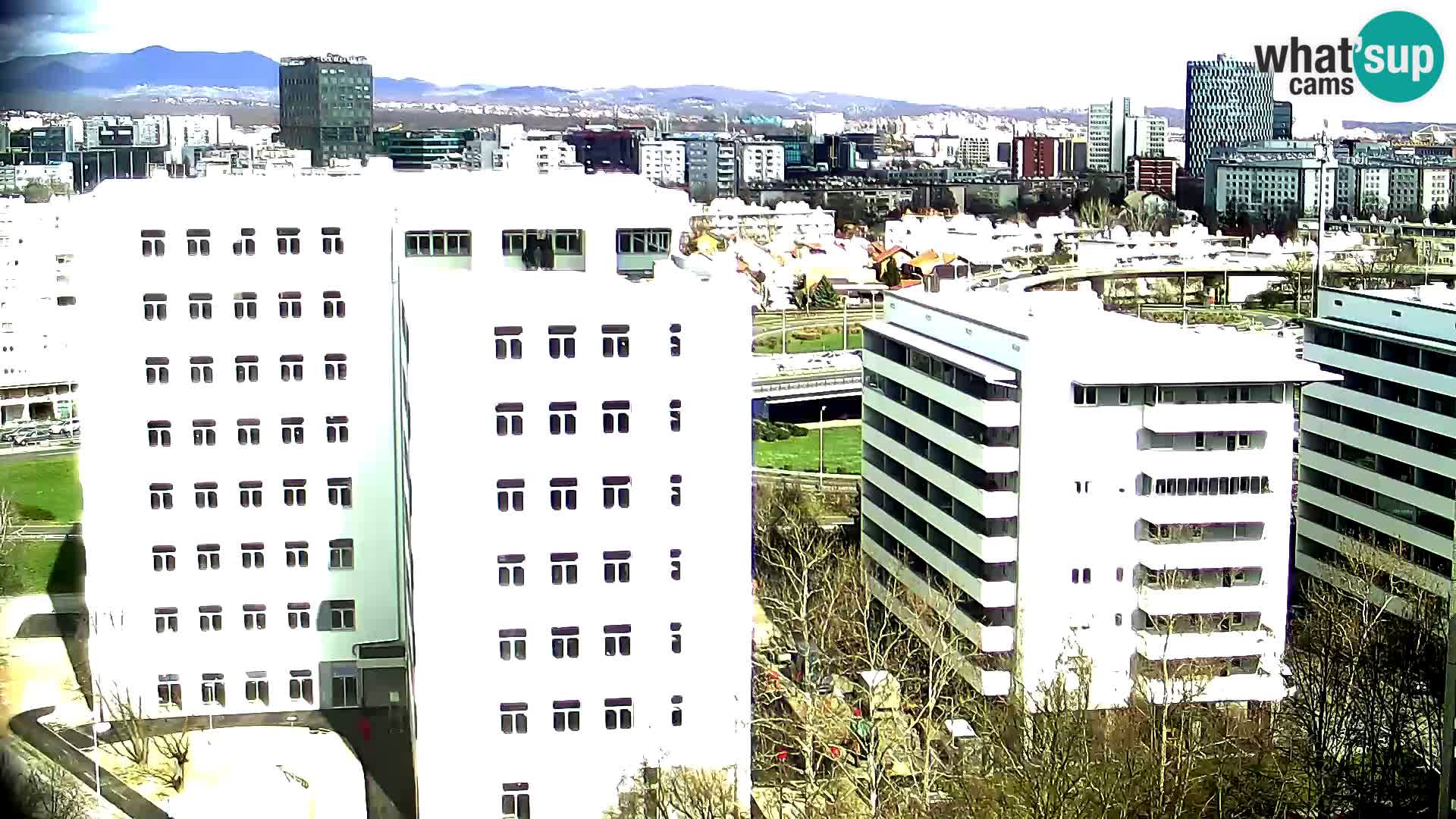 Live-Kreisverkehr Slavonska und Marin Držić Avenue zur Zagreb Webcam