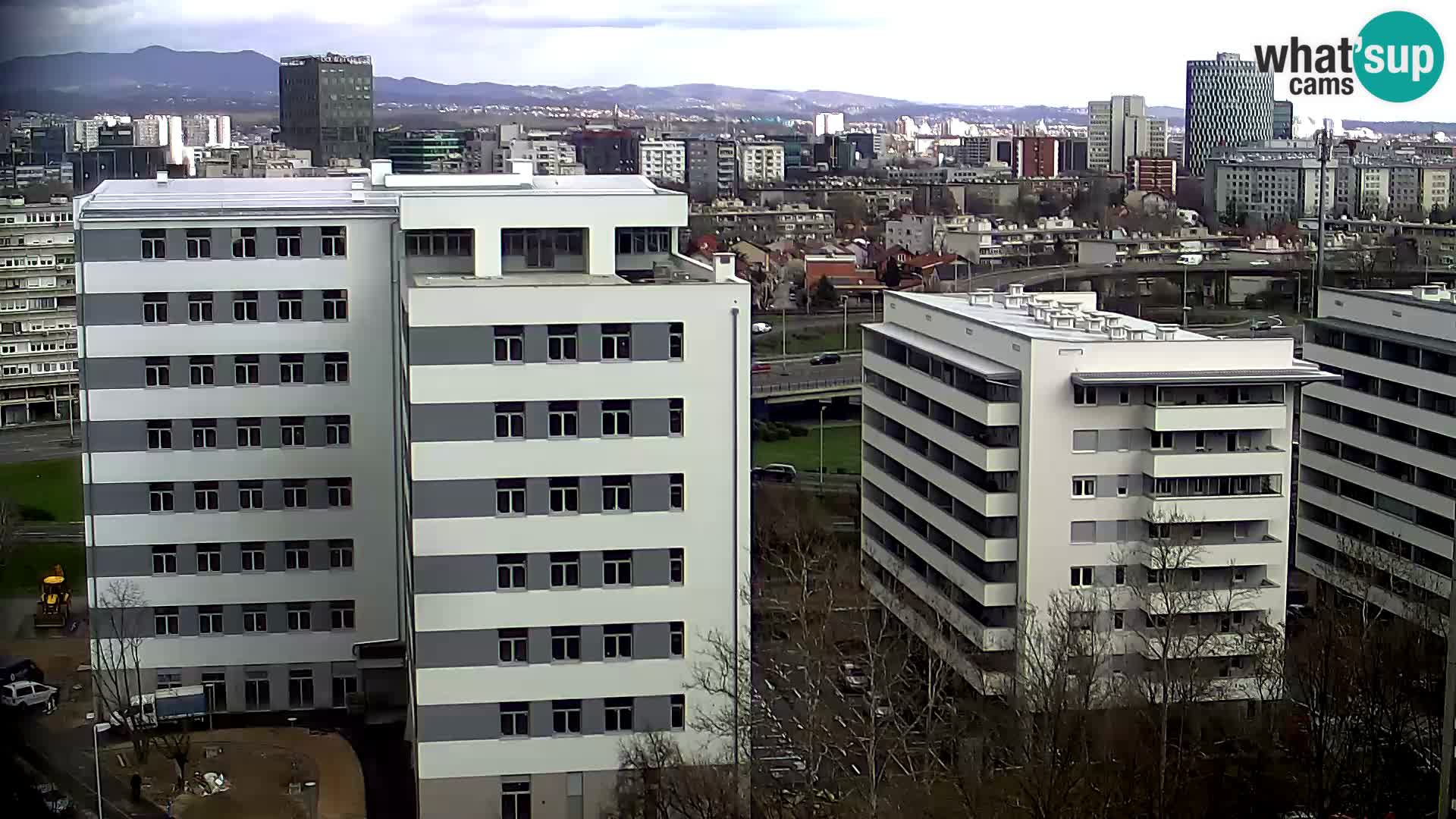 Live-Kreisverkehr Slavonska und Marin Držić Avenue zur Zagreb Webcam