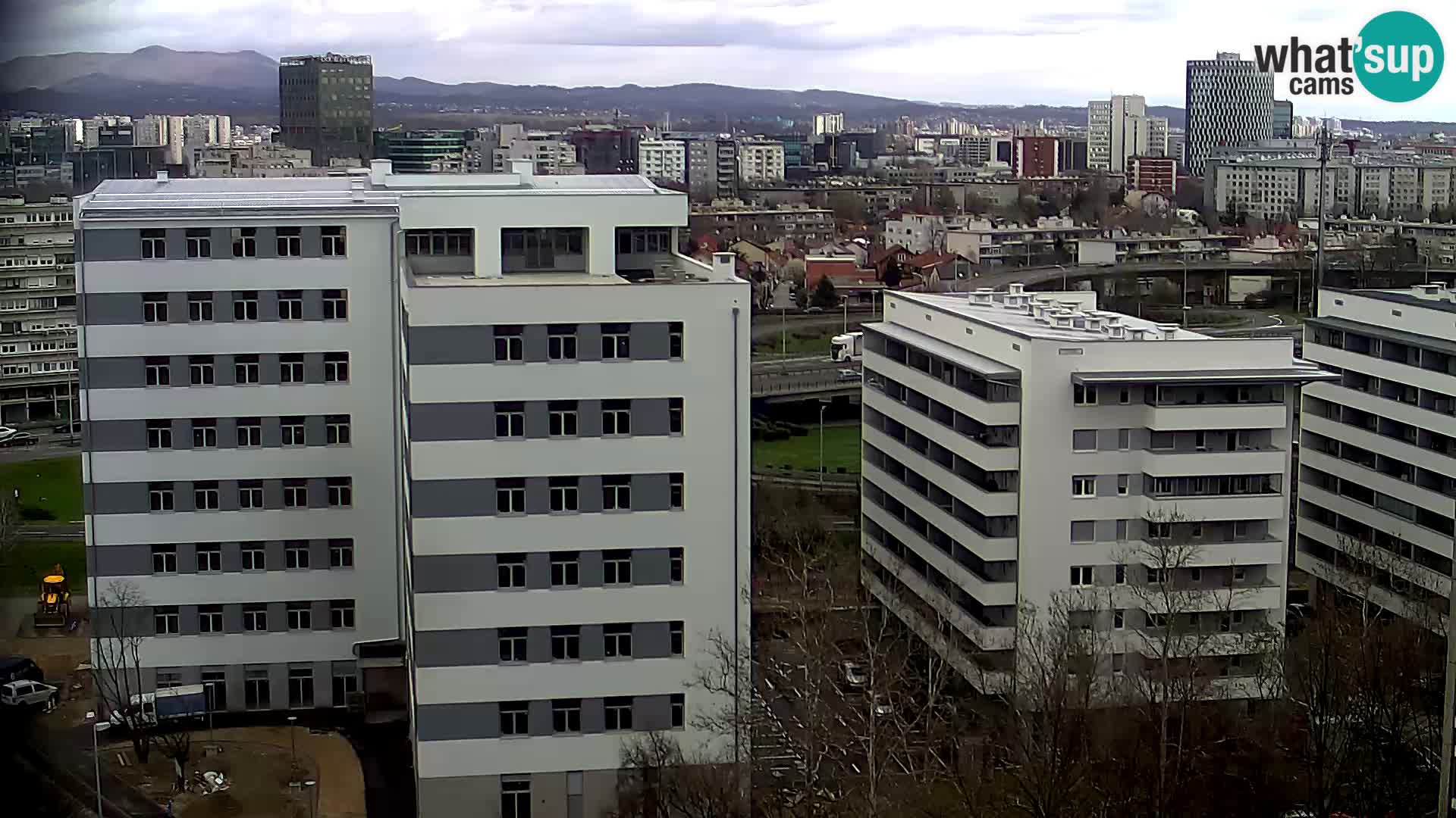 Live-Kreisverkehr Slavonska und Marin Držić Avenue zur Zagreb Webcam