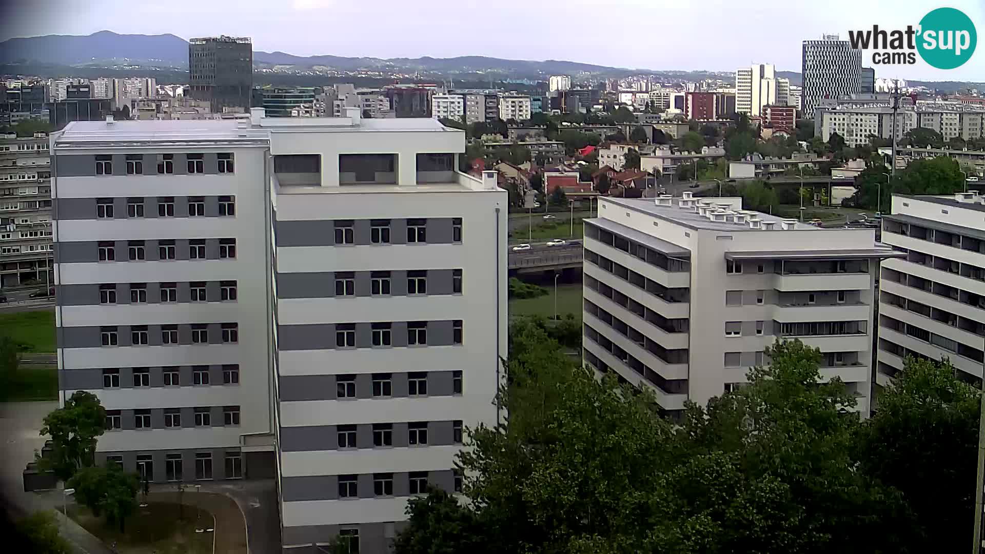 Web kamera Petlja Slavonska – Držićeva  – Zagreb Live