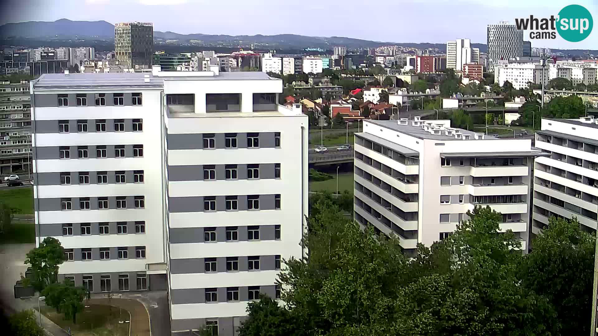 Live-Kreisverkehr Slavonska und Marin Držić Avenue zur Zagreb Webcam