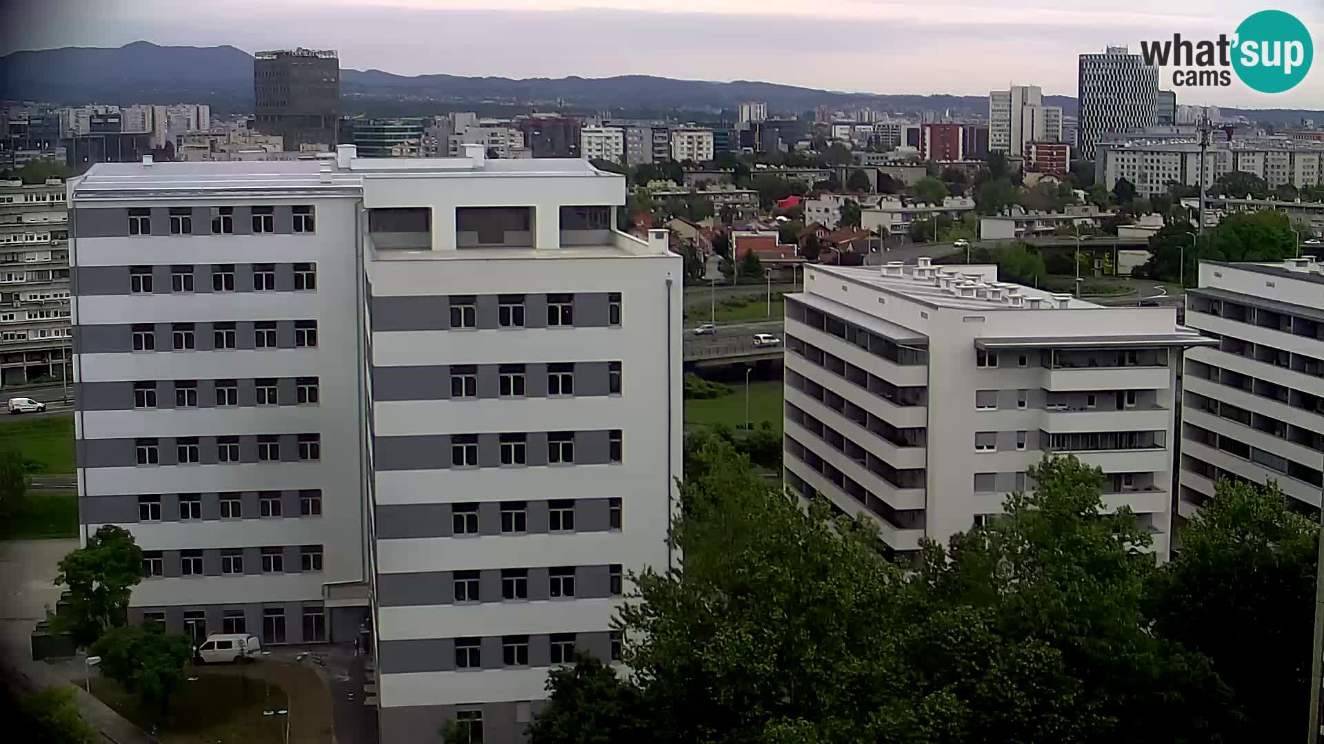 Krožišče Slavonske in Marin Držićeve ulice v Zagrebu v živo