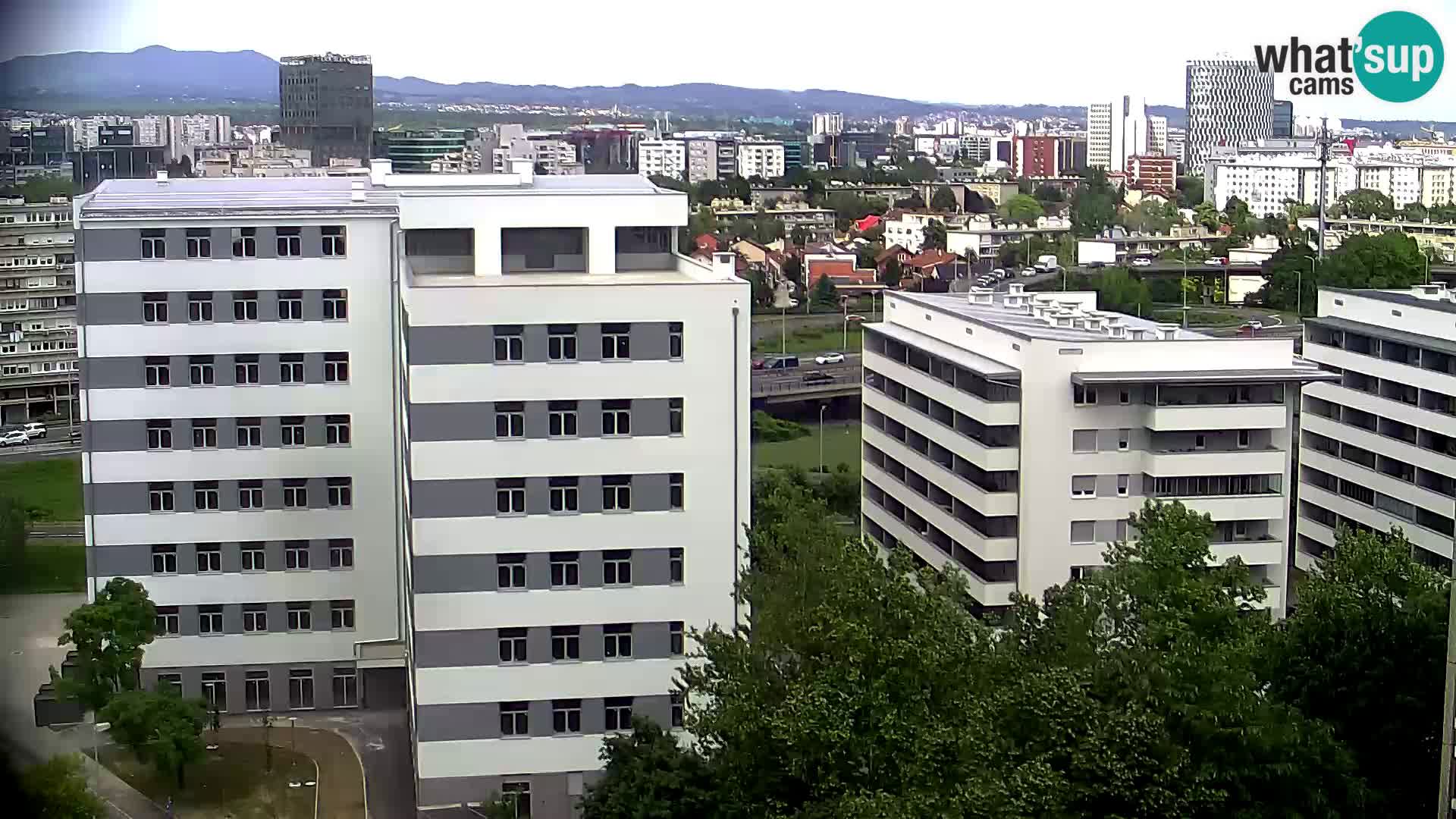 Rond-point en direct traversant les avenues Slavonska et Marin Držić à Zagreb webcam