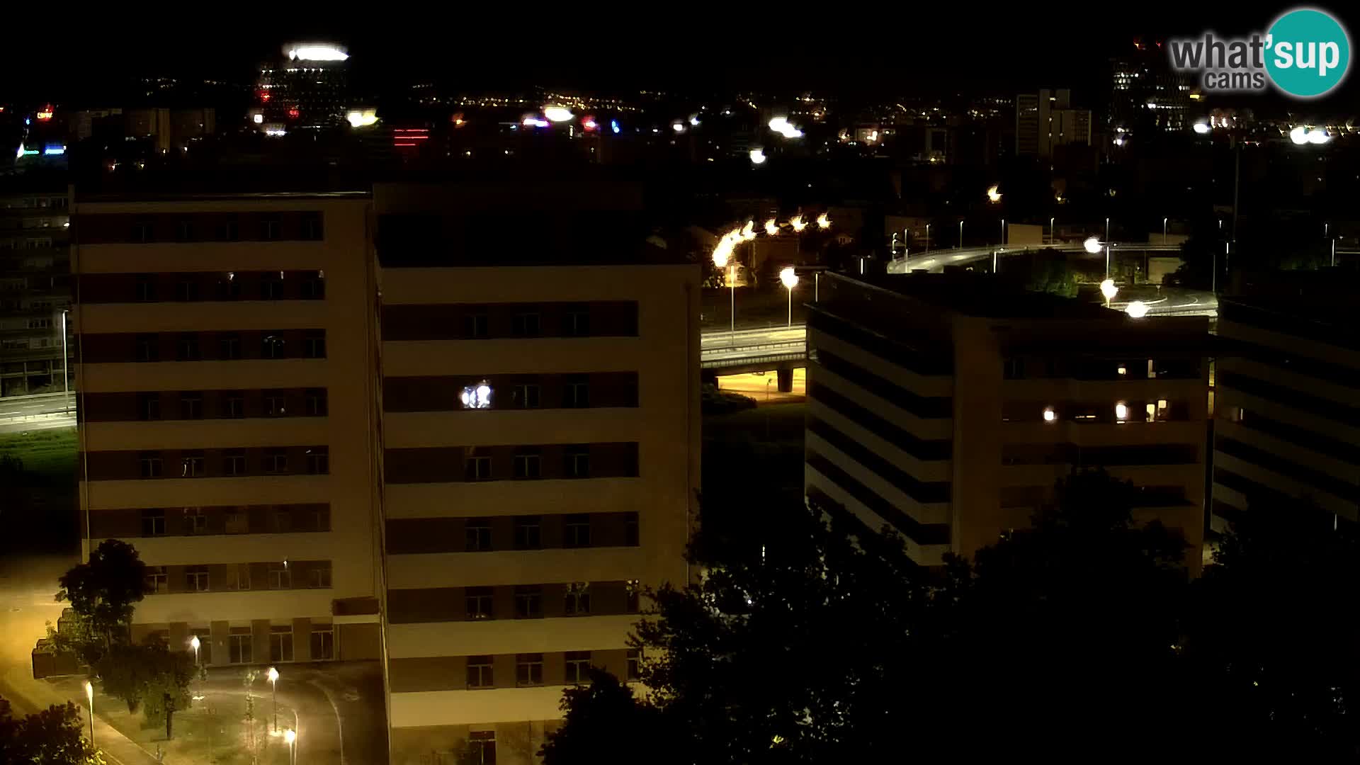 Web kamera Petlja Slavonska – Držićeva  – Zagreb Live