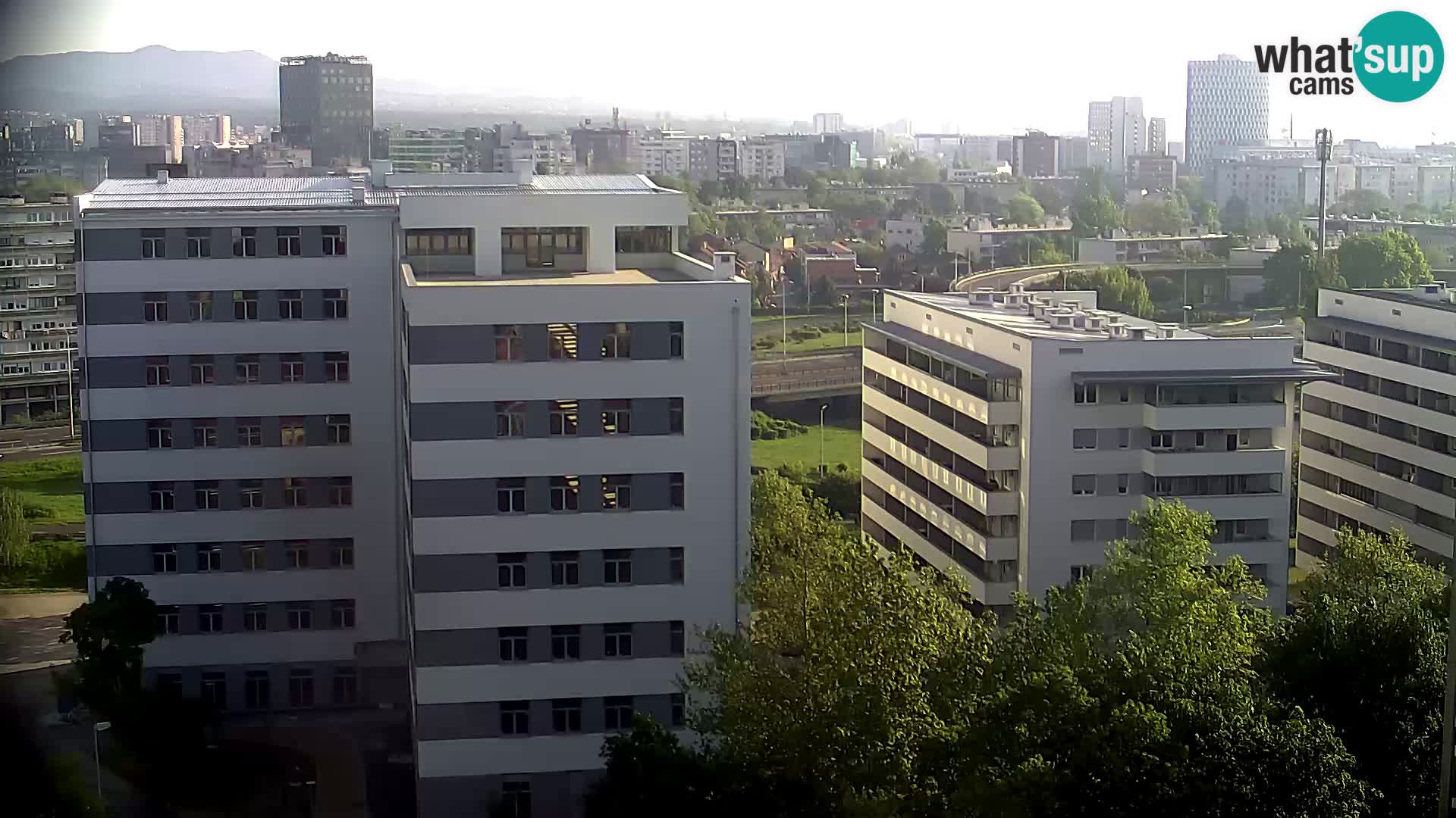 Live-Kreisverkehr Slavonska und Marin Držić Avenue zur Zagreb Webcam
