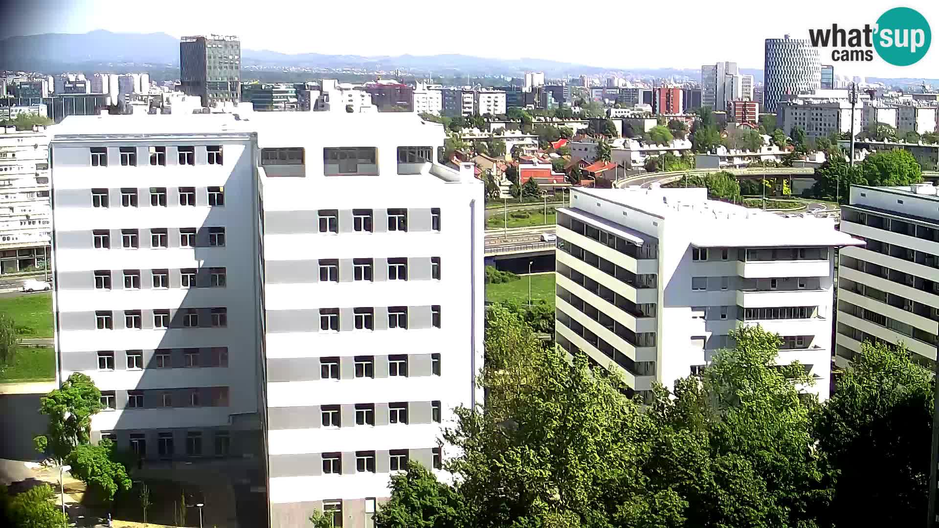 Live-Kreisverkehr Slavonska und Marin Držić Avenue zur Zagreb Webcam