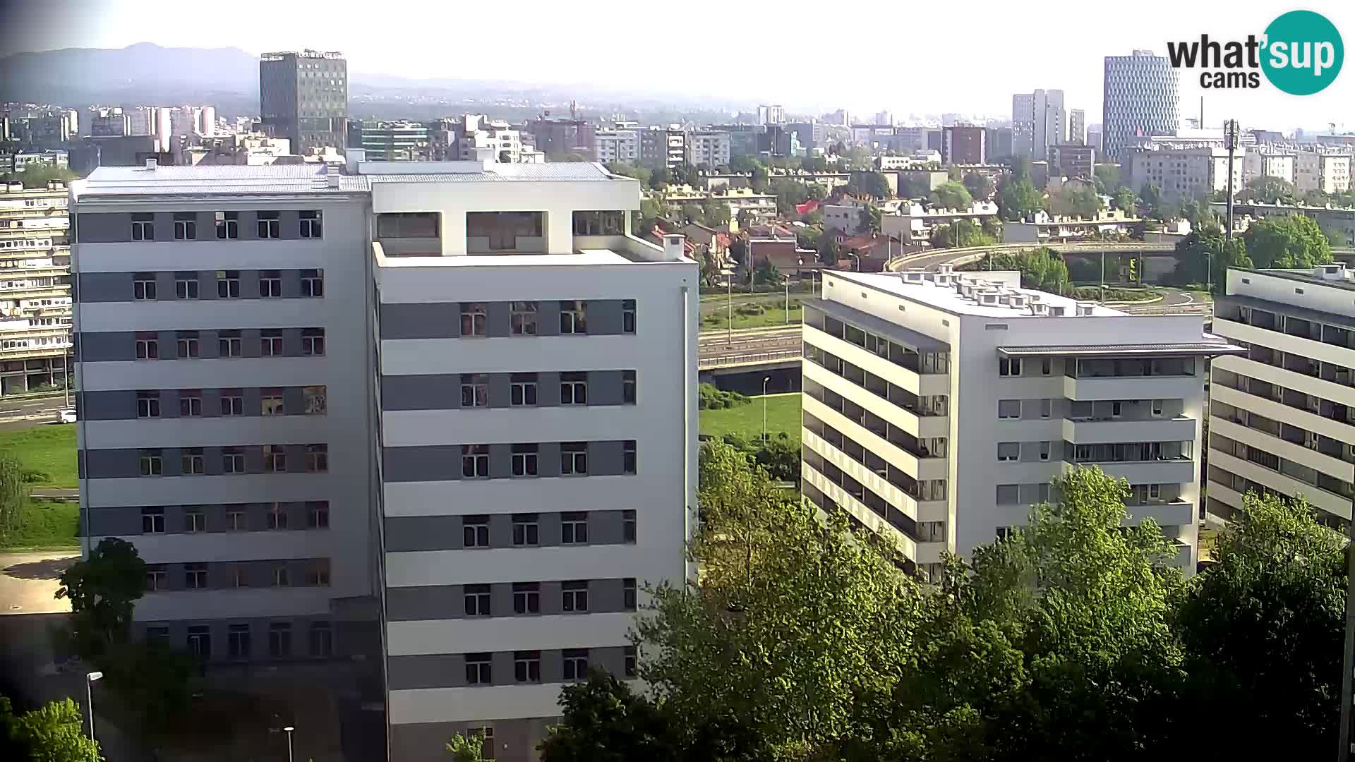 Web kamera Petlja Slavonska – Držićeva  – Zagreb Live