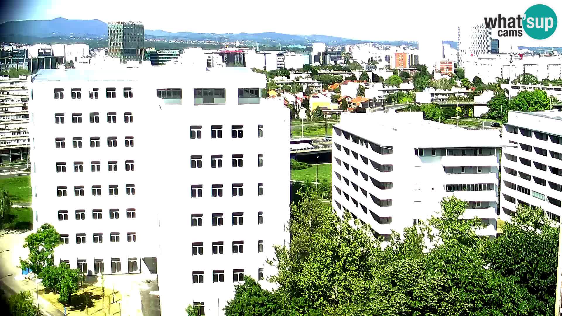 Krožišče Slavonske in Marin Držićeve ulice v Zagrebu v živo