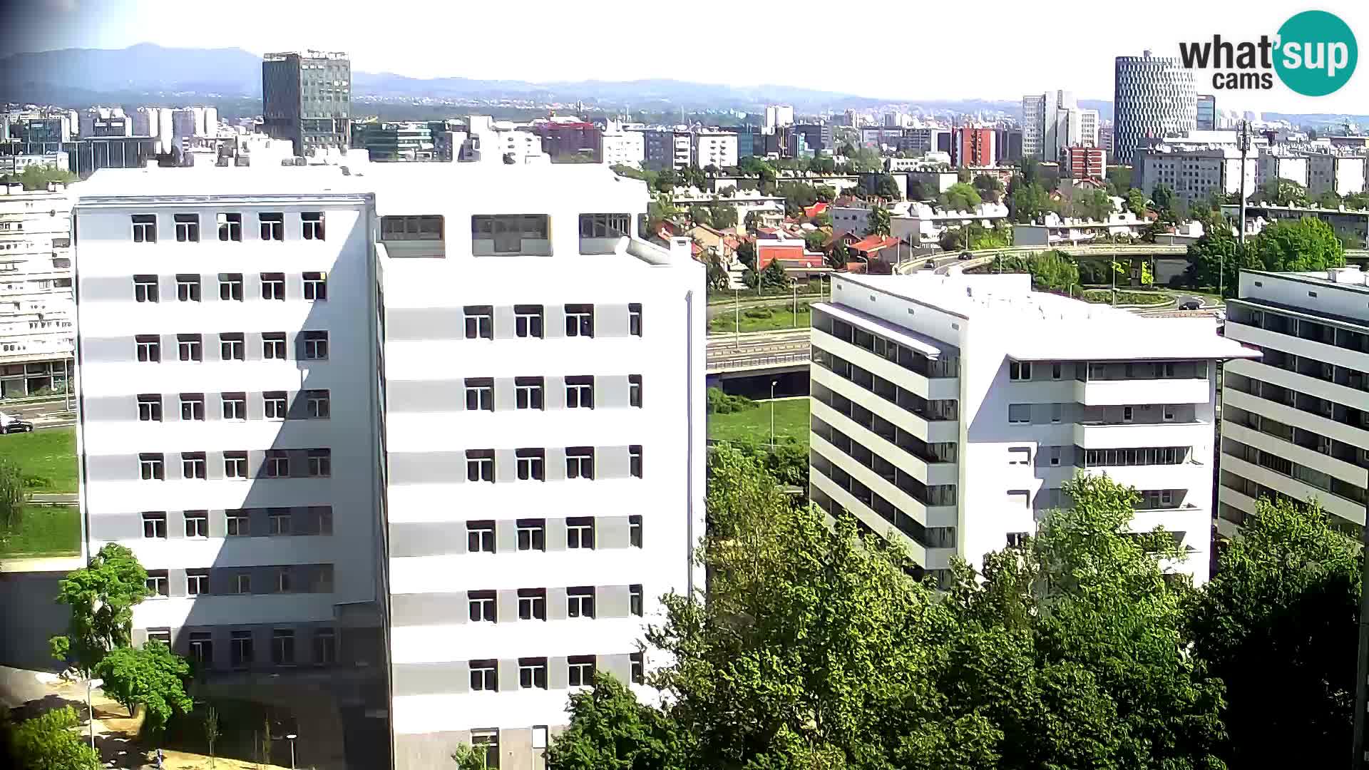 Live-Kreisverkehr Slavonska und Marin Držić Avenue zur Zagreb Webcam