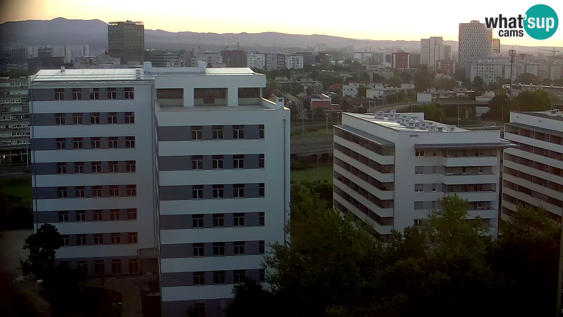 Live-Kreisverkehr Slavonska und Marin Držić Avenue zur Zagreb Webcam