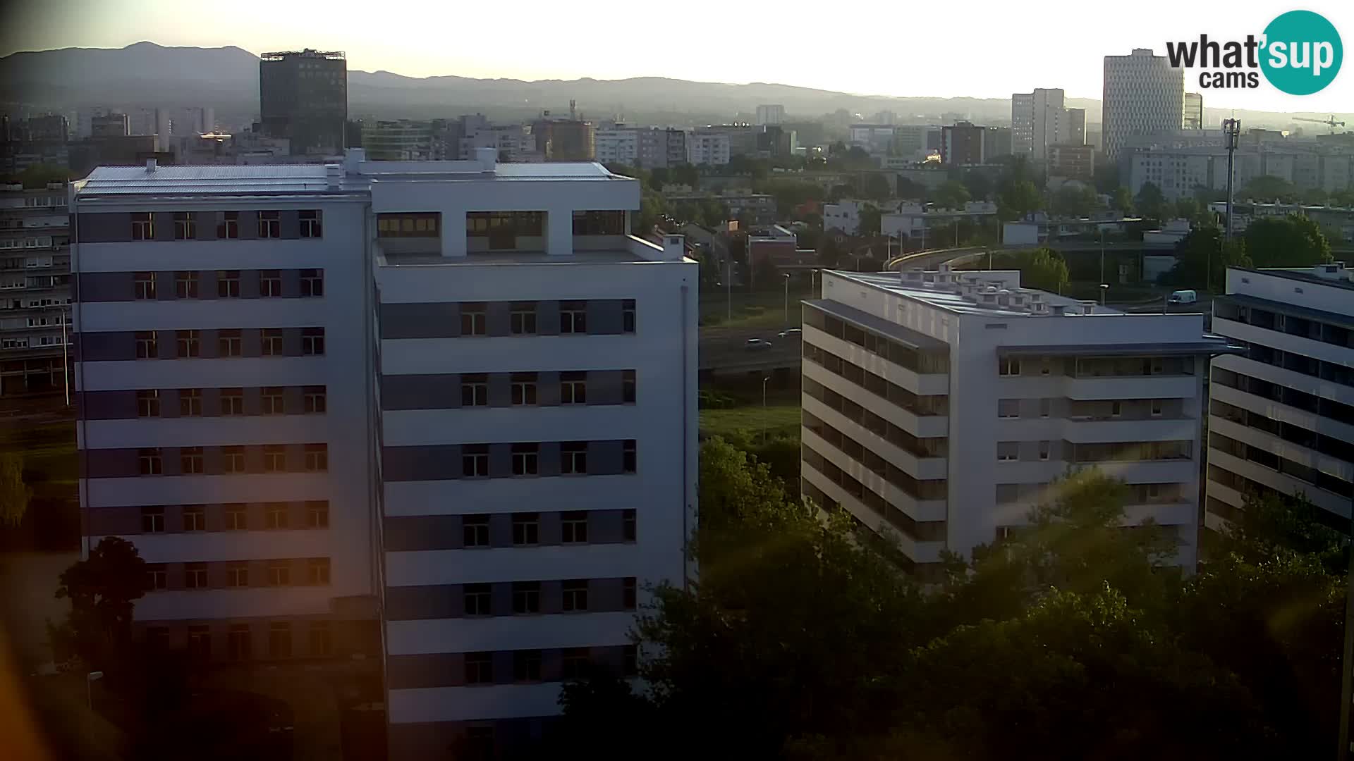 Rond-point en direct traversant les avenues Slavonska et Marin Držić à Zagreb webcam