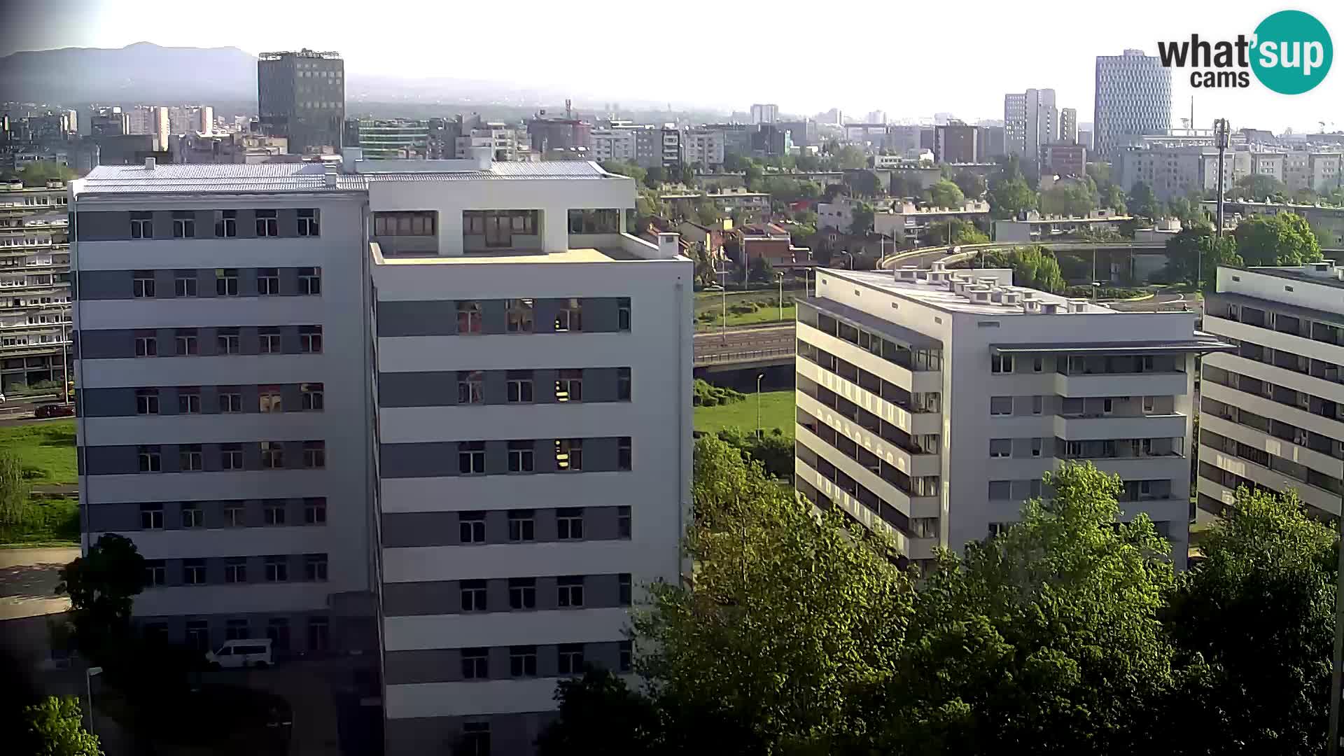Live-Kreisverkehr Slavonska und Marin Držić Avenue zur Zagreb Webcam