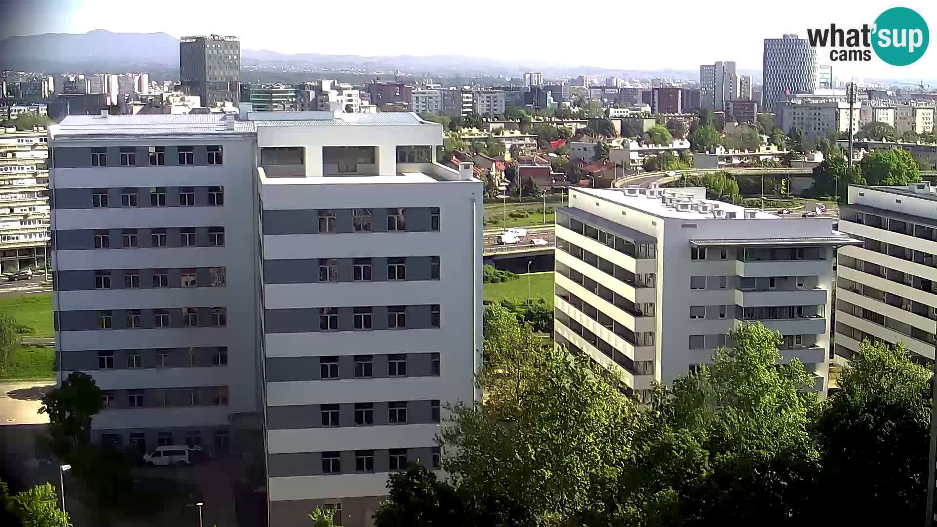 Rond-point en direct traversant les avenues Slavonska et Marin Držić à Zagreb webcam