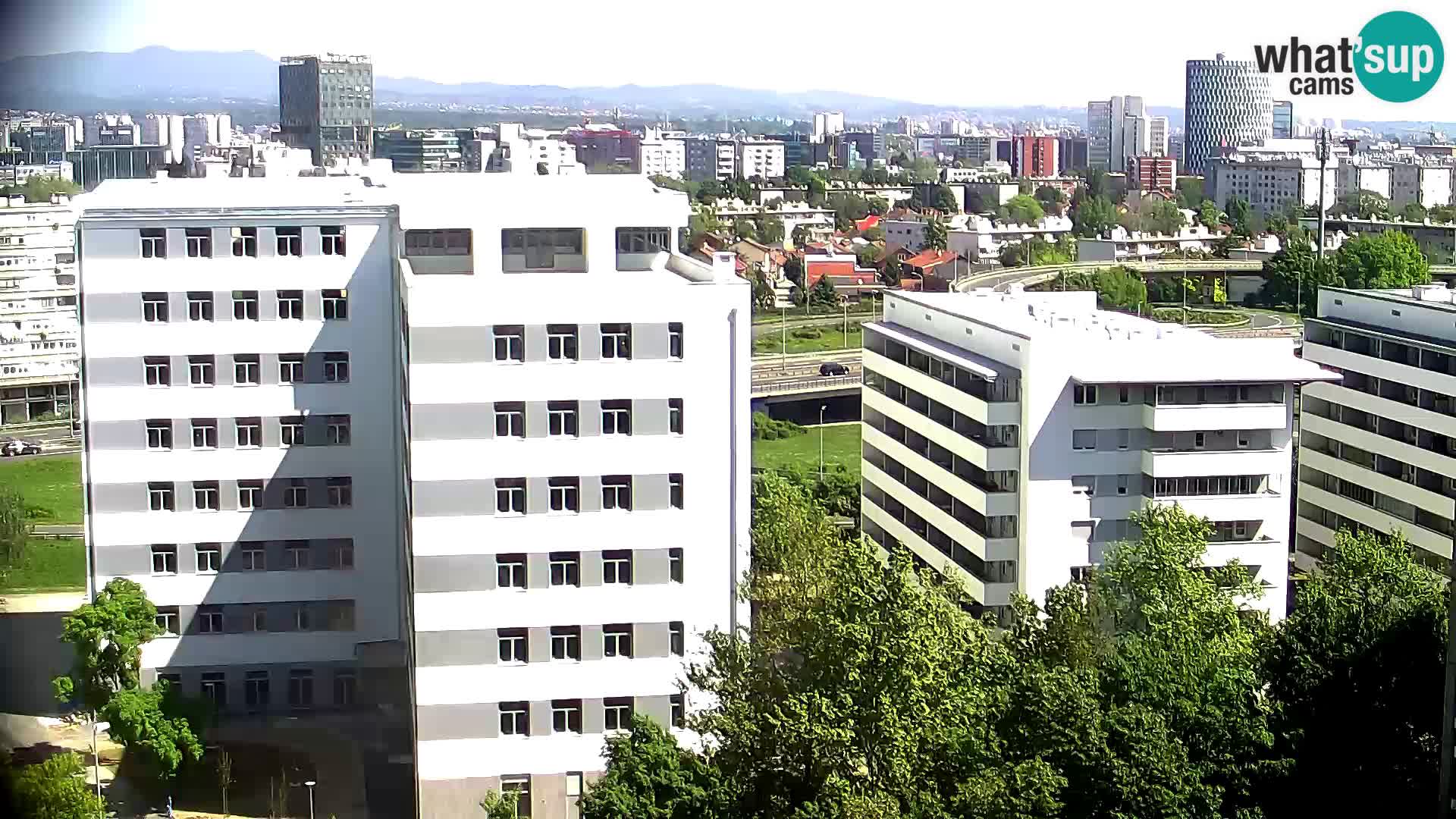 Live-Kreisverkehr Slavonska und Marin Držić Avenue zur Zagreb Webcam