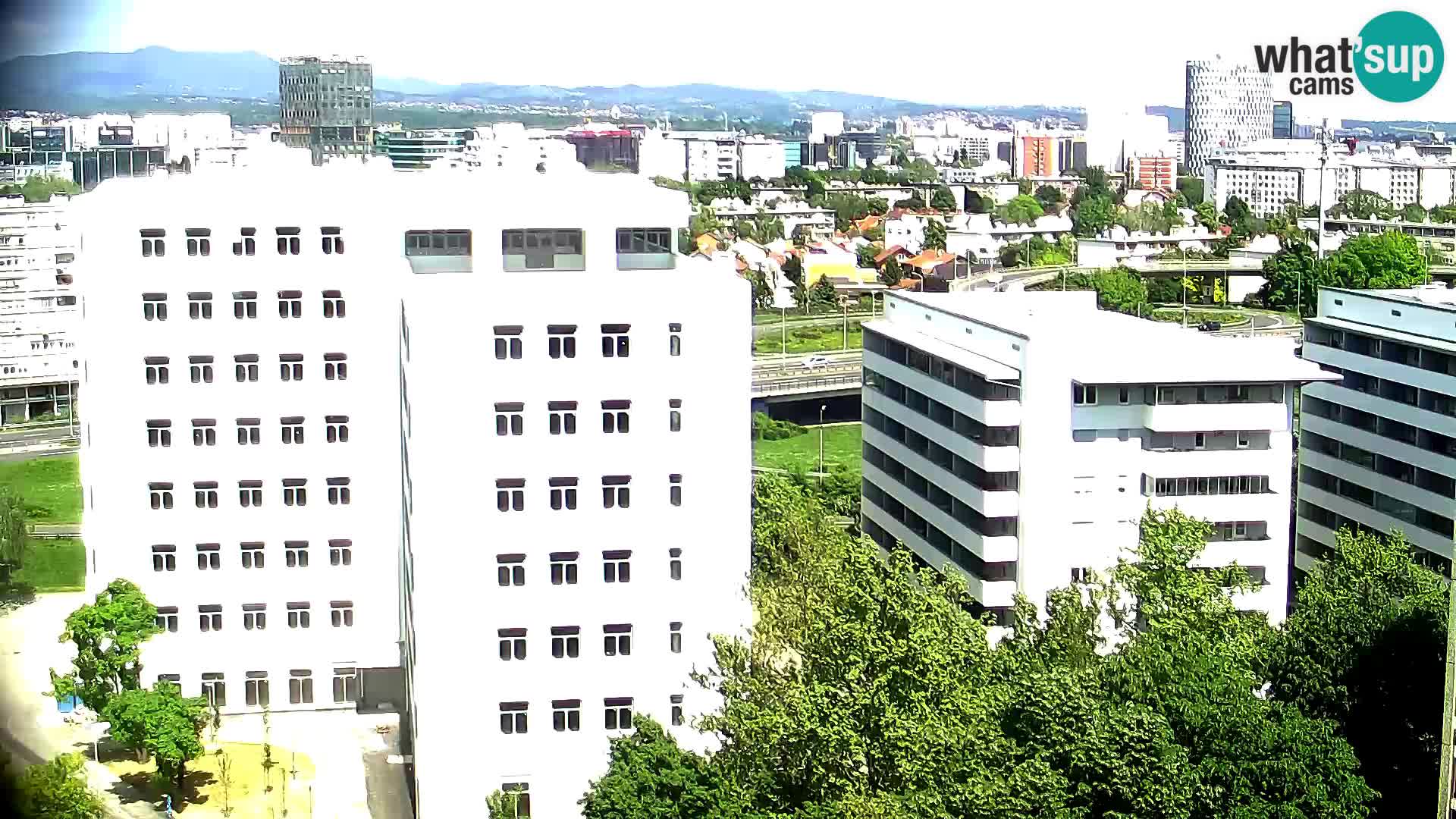 Krožišče Slavonske in Marin Držićeve ulice v Zagrebu v živo