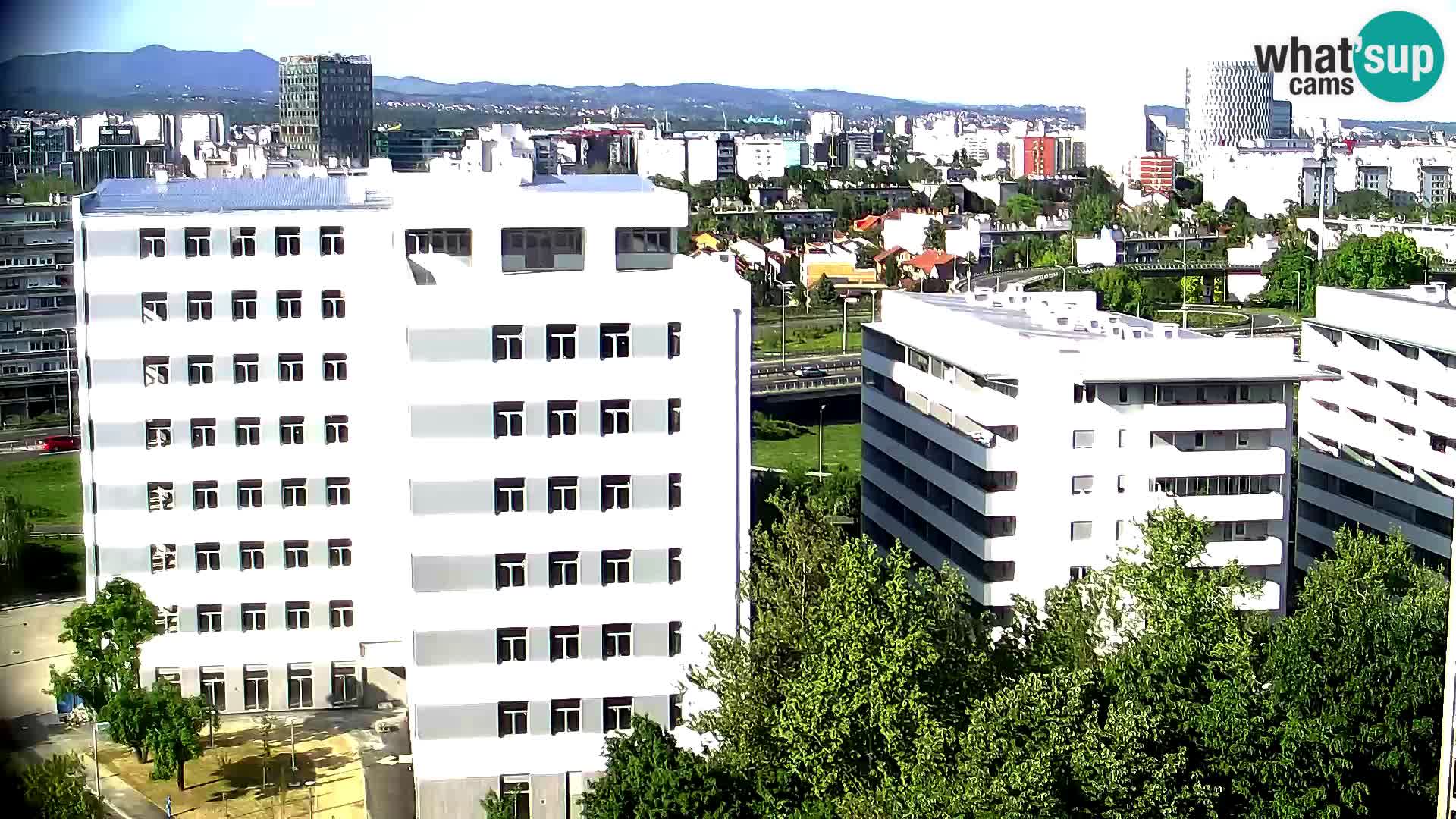 Web kamera Petlja Slavonska – Držićeva  – Zagreb Live