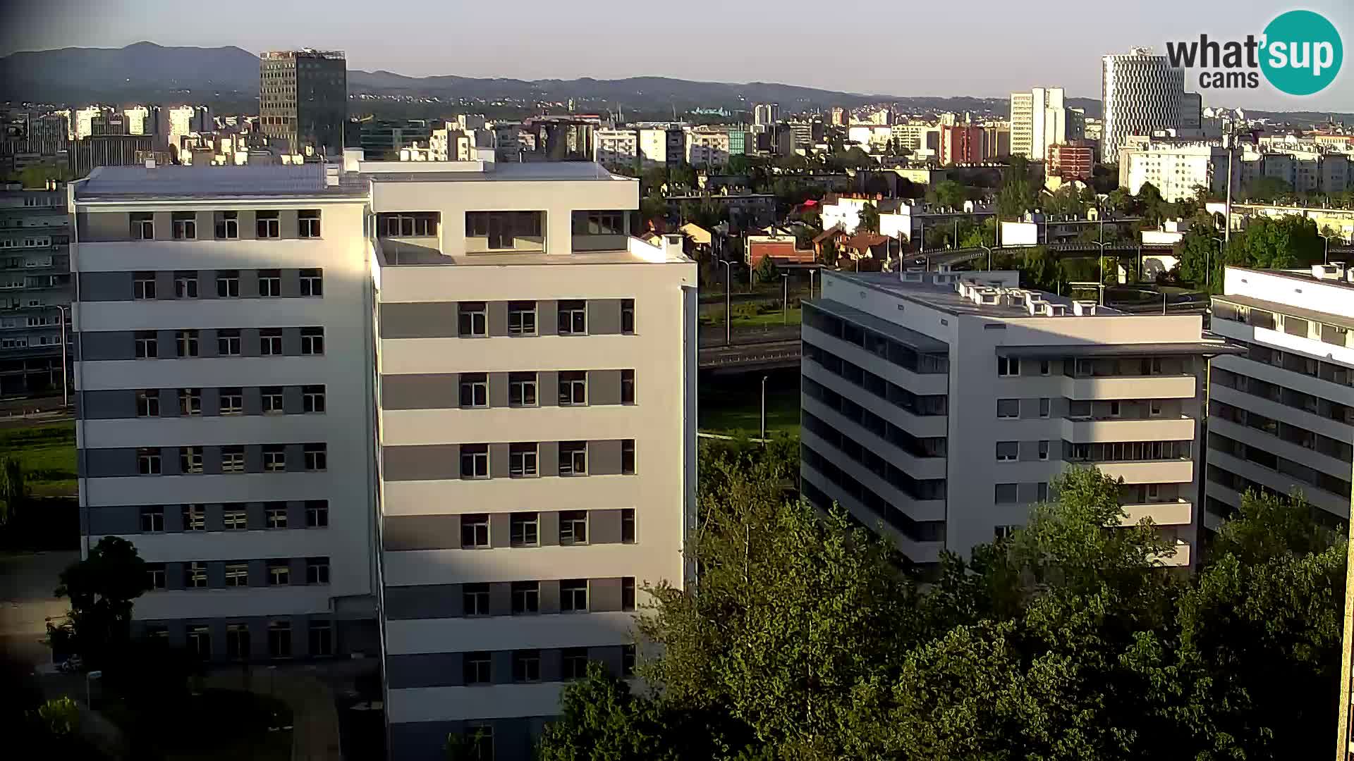 Krožišče Slavonske in Marin Držićeve ulice v Zagrebu v živo