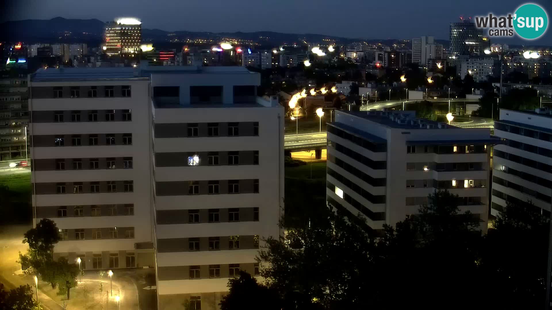 Rond-point en direct traversant les avenues Slavonska et Marin Držić à Zagreb webcam