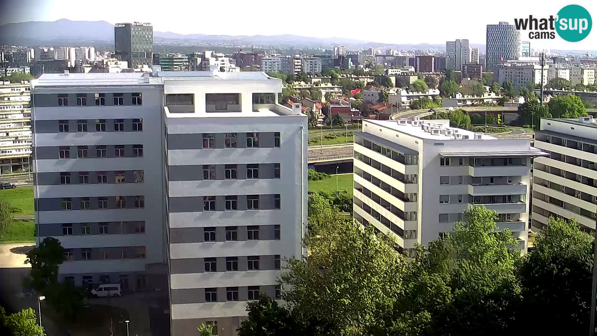 Rond-point en direct traversant les avenues Slavonska et Marin Držić à Zagreb webcam