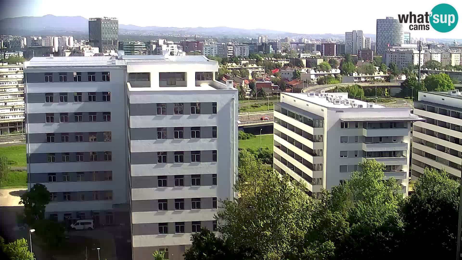 Rond-point en direct traversant les avenues Slavonska et Marin Držić à Zagreb webcam