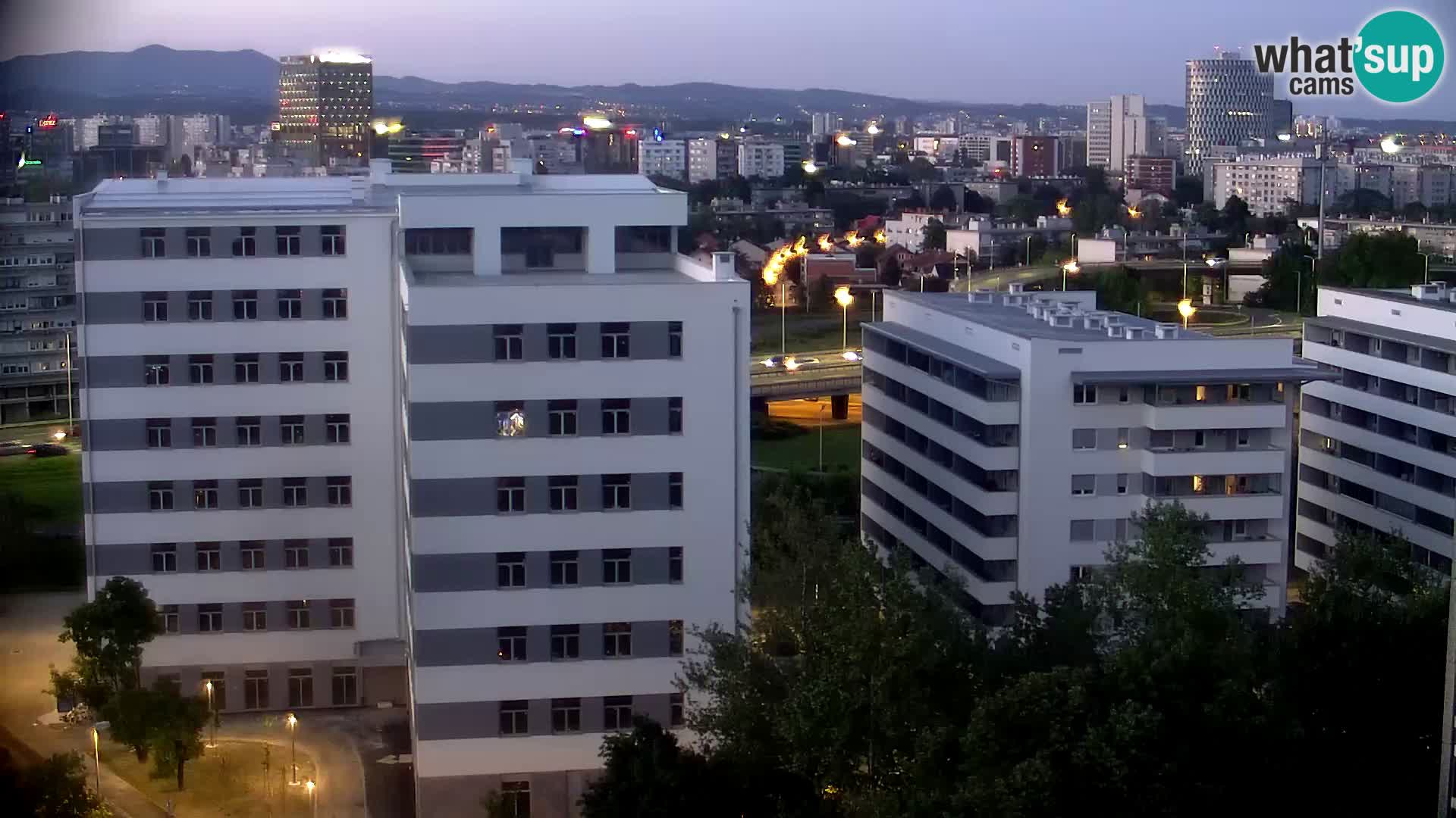Rond-point en direct traversant les avenues Slavonska et Marin Držić à Zagreb webcam