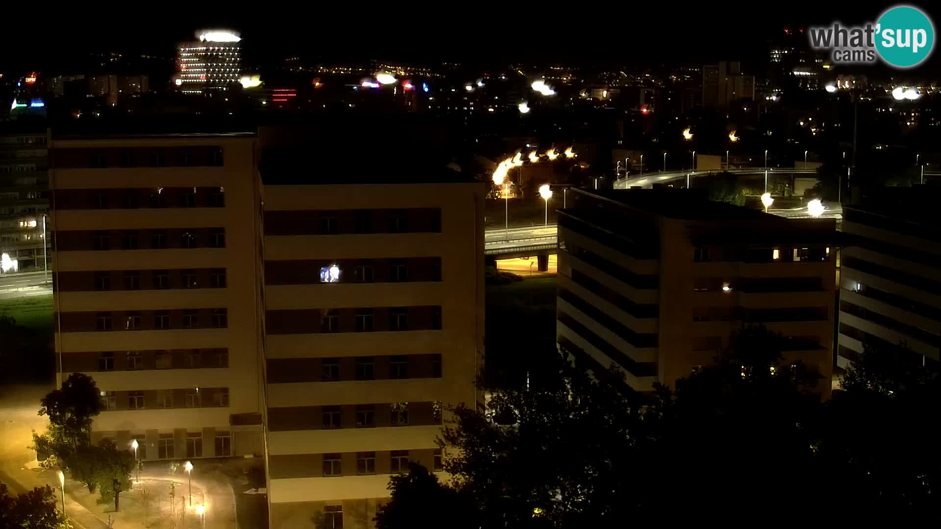 Live-Kreisverkehr Slavonska und Marin Držić Avenue zur Zagreb Webcam