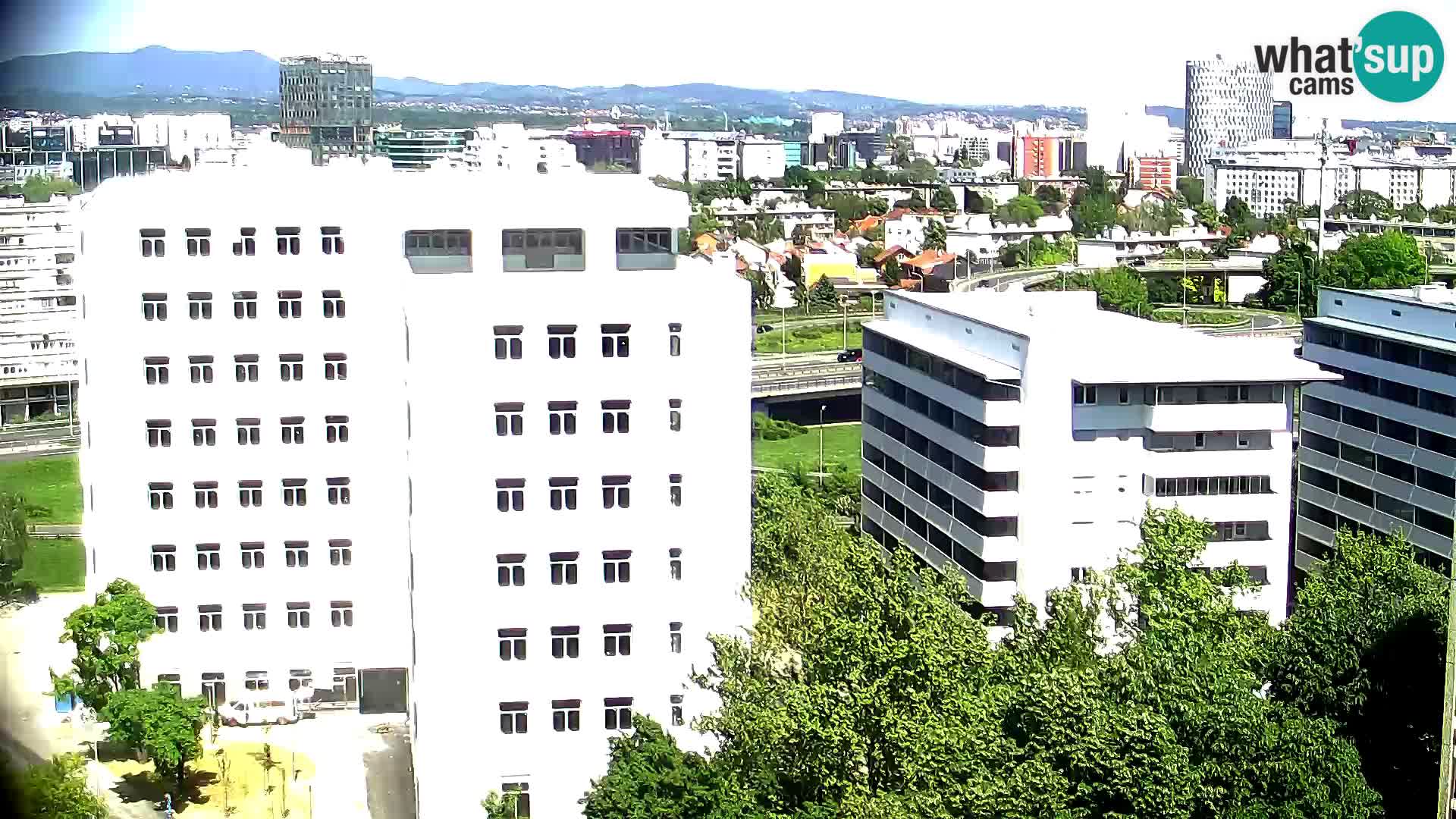 Live Interchange of Slavonska Avenue and Marin Držić Avenue in Zagreb webcam