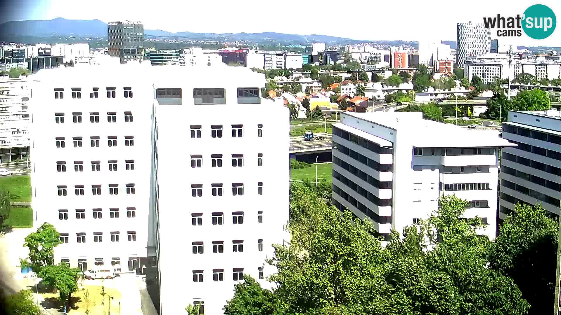 Live Interchange of Slavonska Avenue and Marin Držić Avenue in Zagreb webcam