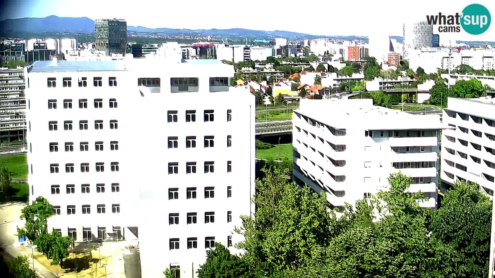 Web kamera Petlja Slavonska – Držićeva  – Zagreb Live